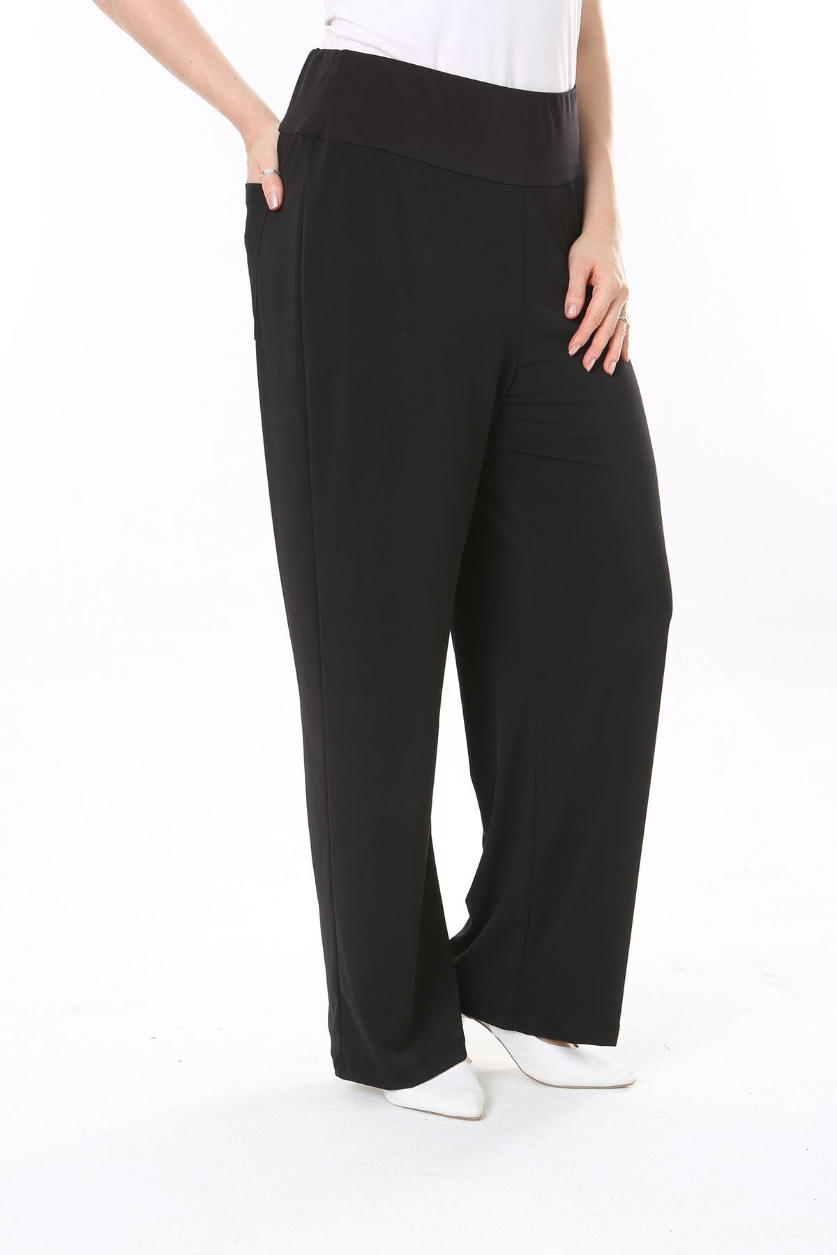Şans-Plus Size Lycra negru - Pantaloni de damă cu talie elastică și buzunar la spate 65N38054 5