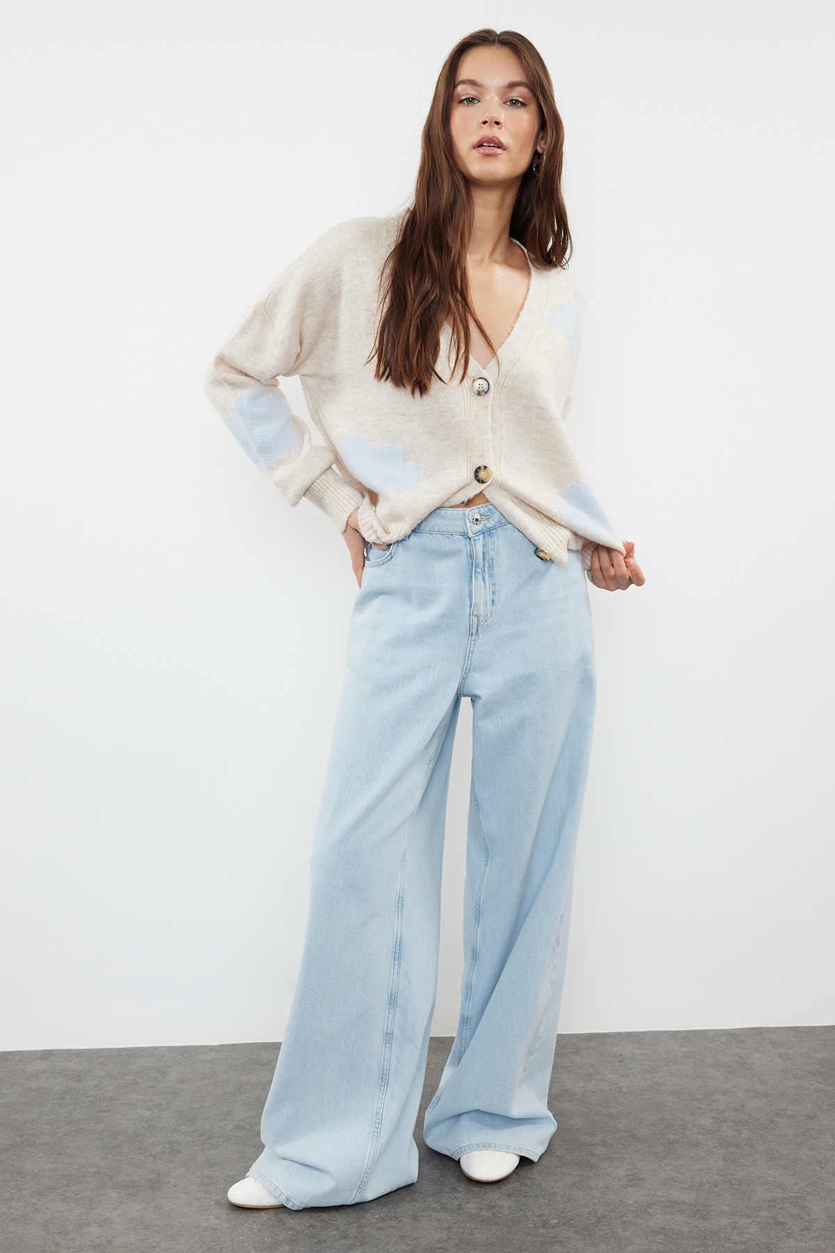 Trendyolmilla  Taş Yumuşak Dokulu Bulut Desenli Triko Hırka TWOAW21HI0490 - Görsel 2