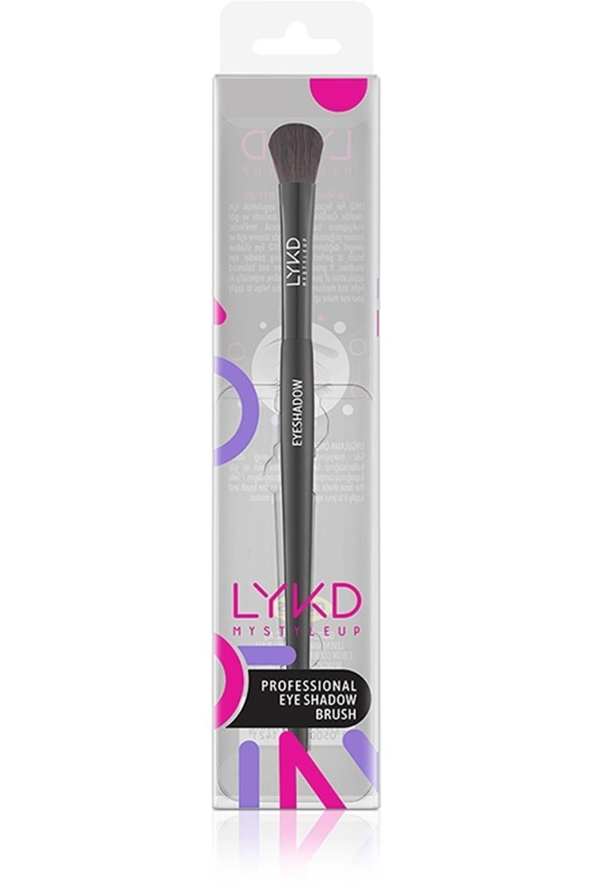 lykd-Eyeshadow Brush 1