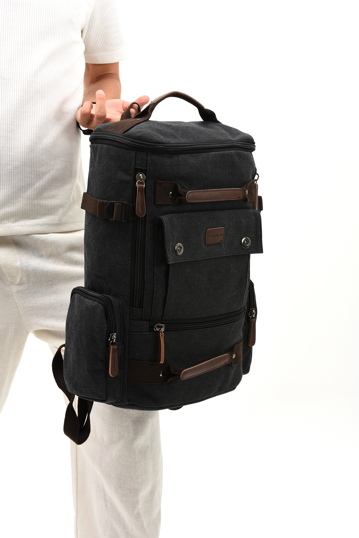  کوله پشتی برزنتی eba-8831 با محفظه لپ تاپ، مناسب کمپینگ، مسافرت، کوهنوردی، مشکی