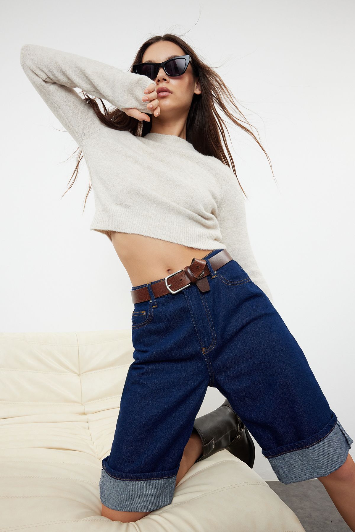 Trendyol Collection Sweter O Luźnym Kroju Z Miękkiej Teksturowanej Dzianiny W Kolorze Kamienia - Kobieta - M