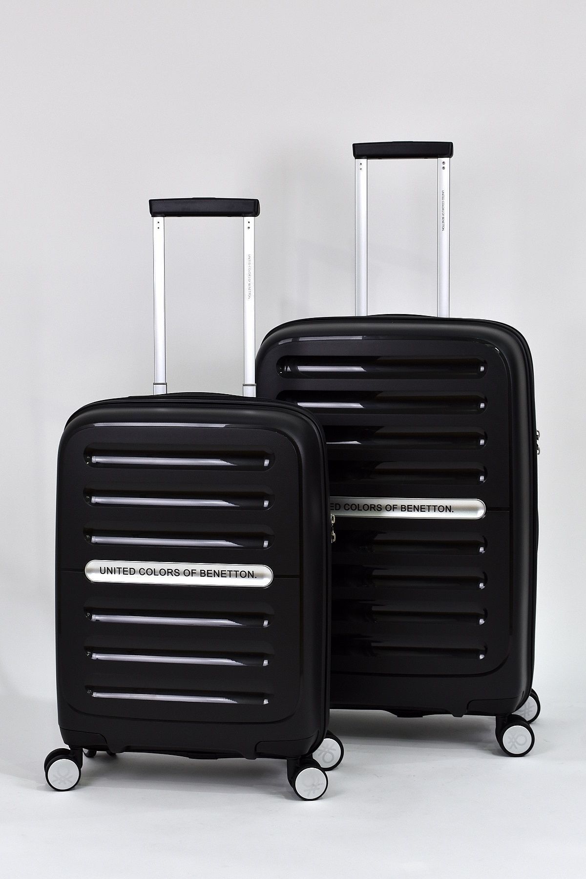 یونایتد کالرز آو بنتون ست چمدان دو تکه نشکن پلی‌پروپیلن، سایز متوسط ​​- سایز کابین BNT1000