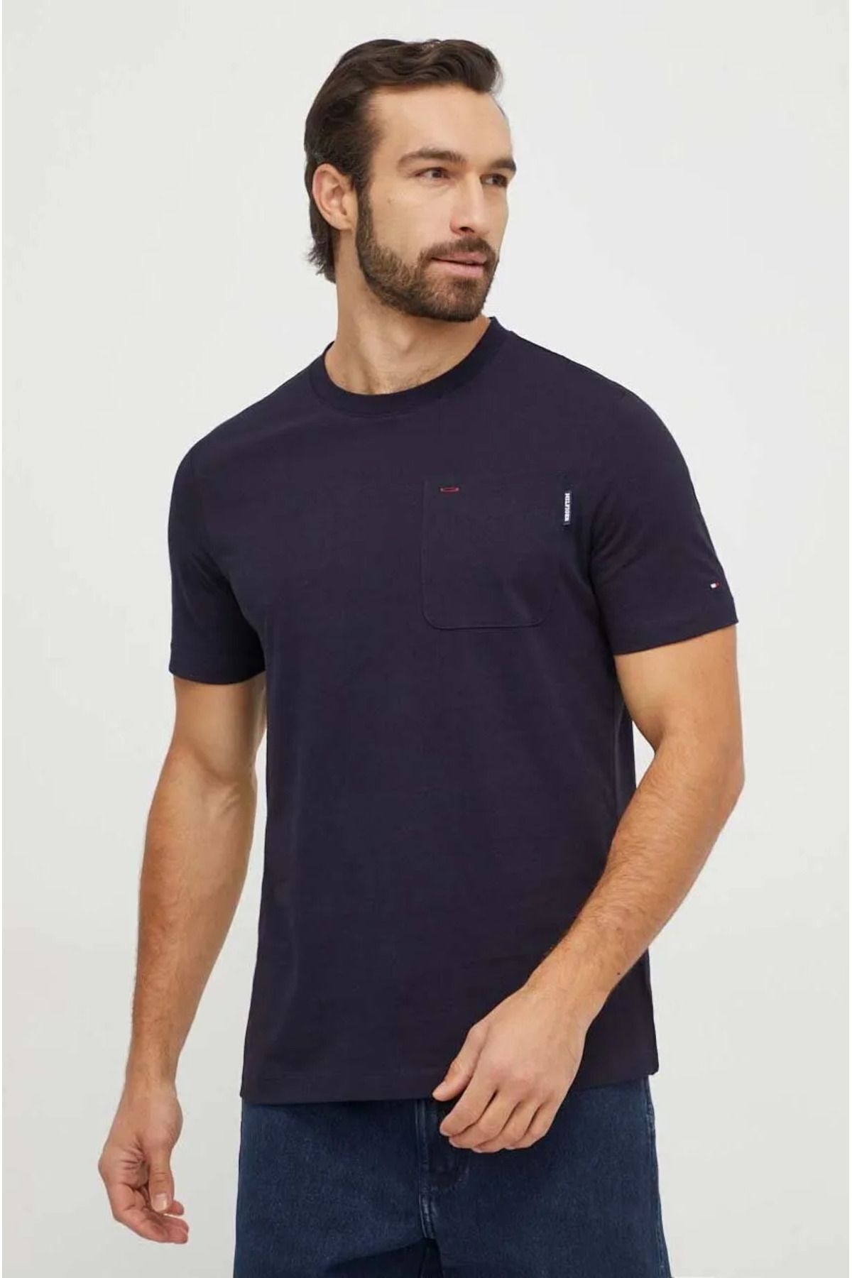 تی شرت آبی یقه گرد با جزئیات لوگوی مارک مردانه MW0MW33696-DW5 Tommy Hilfiger