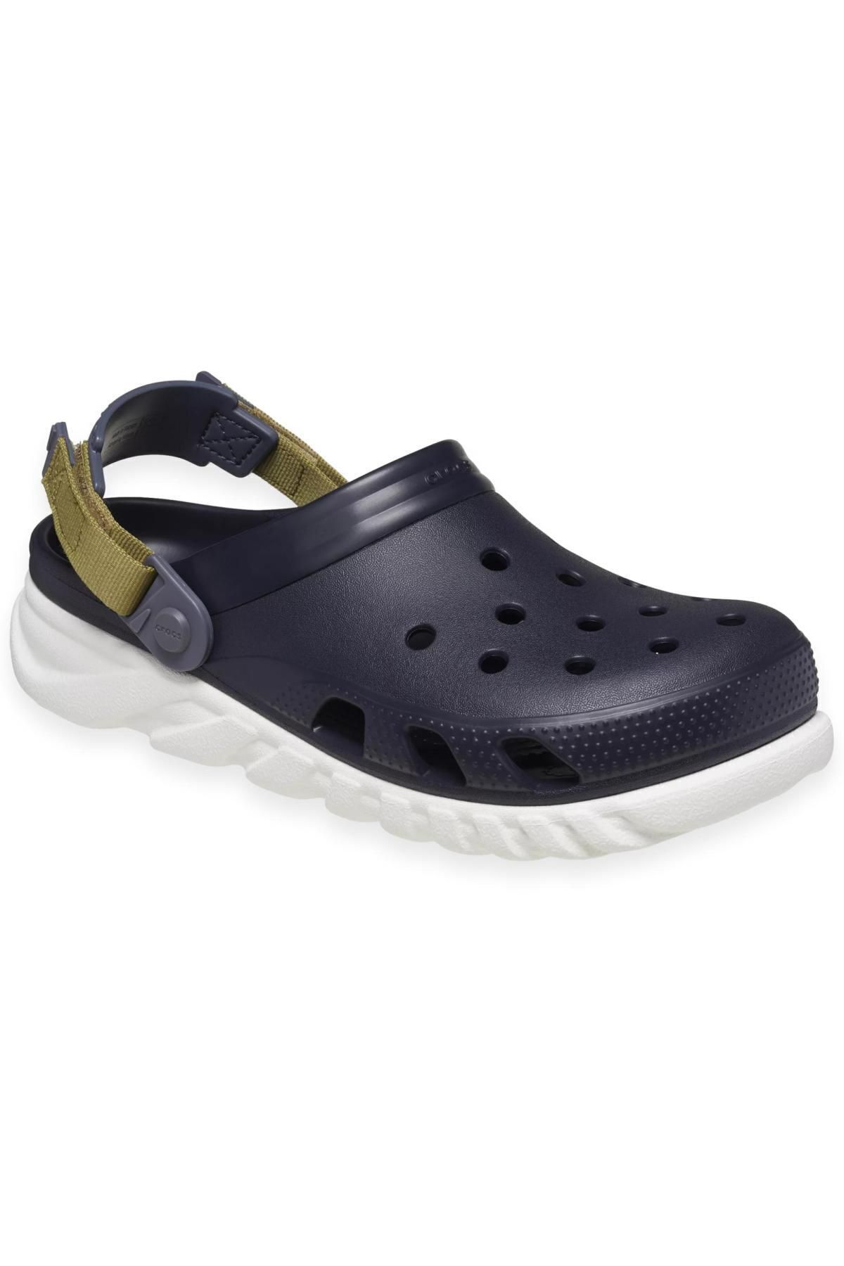 Crocs max clearance