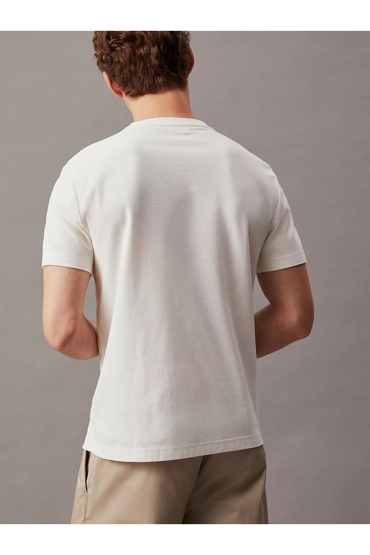 تی شرت سفید مردانه آستین کوتاه یقه بافندگی روزانه K10K112516 yah Calvin Klein
