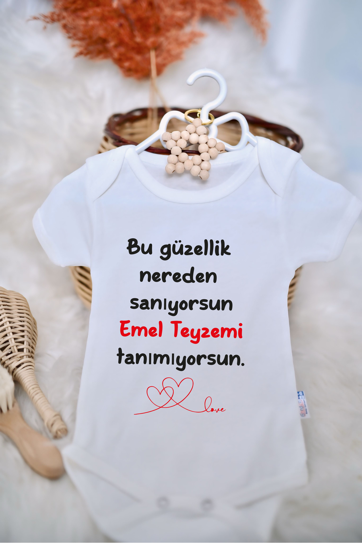 اسپارکلی بیبی سرهمی نوزادی جدید طرح‌دار صد در صد پنبه ارگانیک طرح Aunt Emel با دکمه‌های فشاری