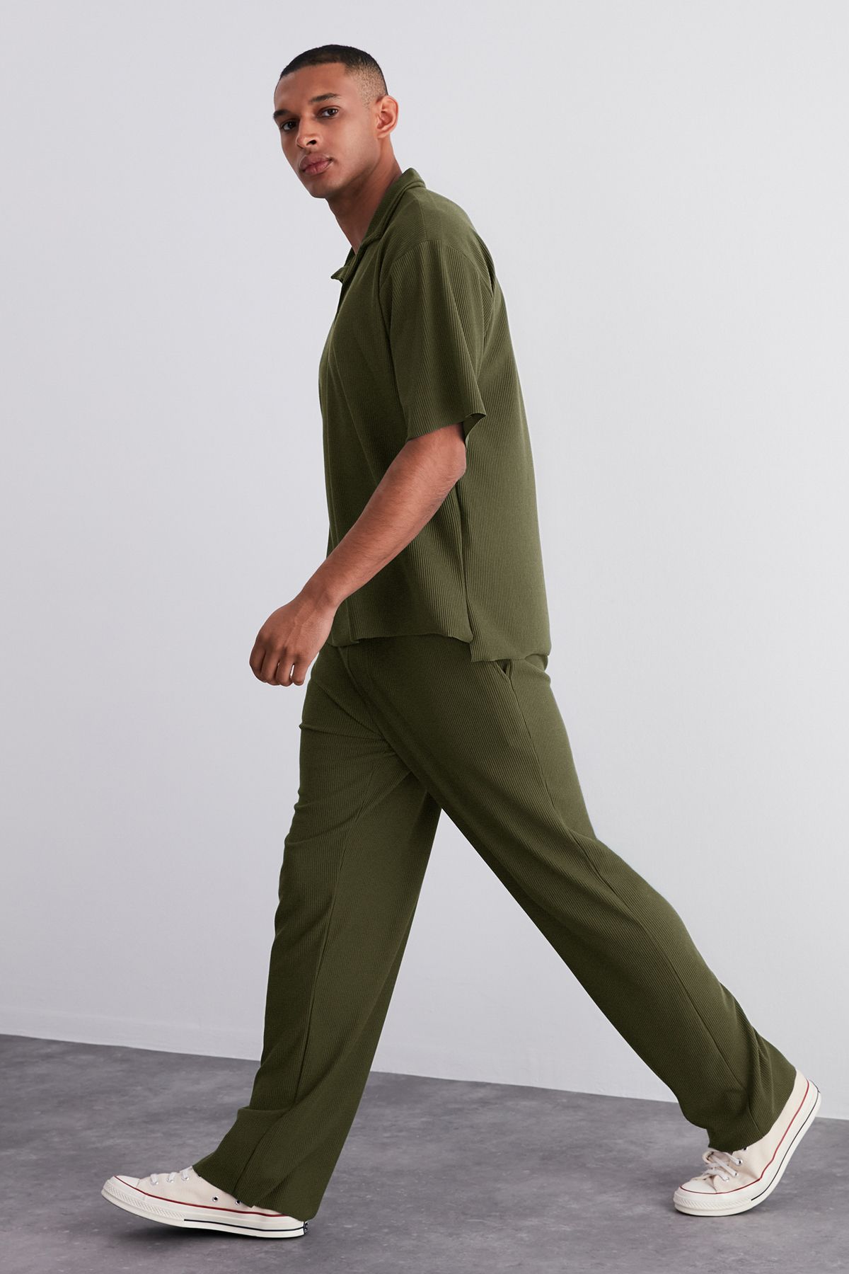 complete the look image