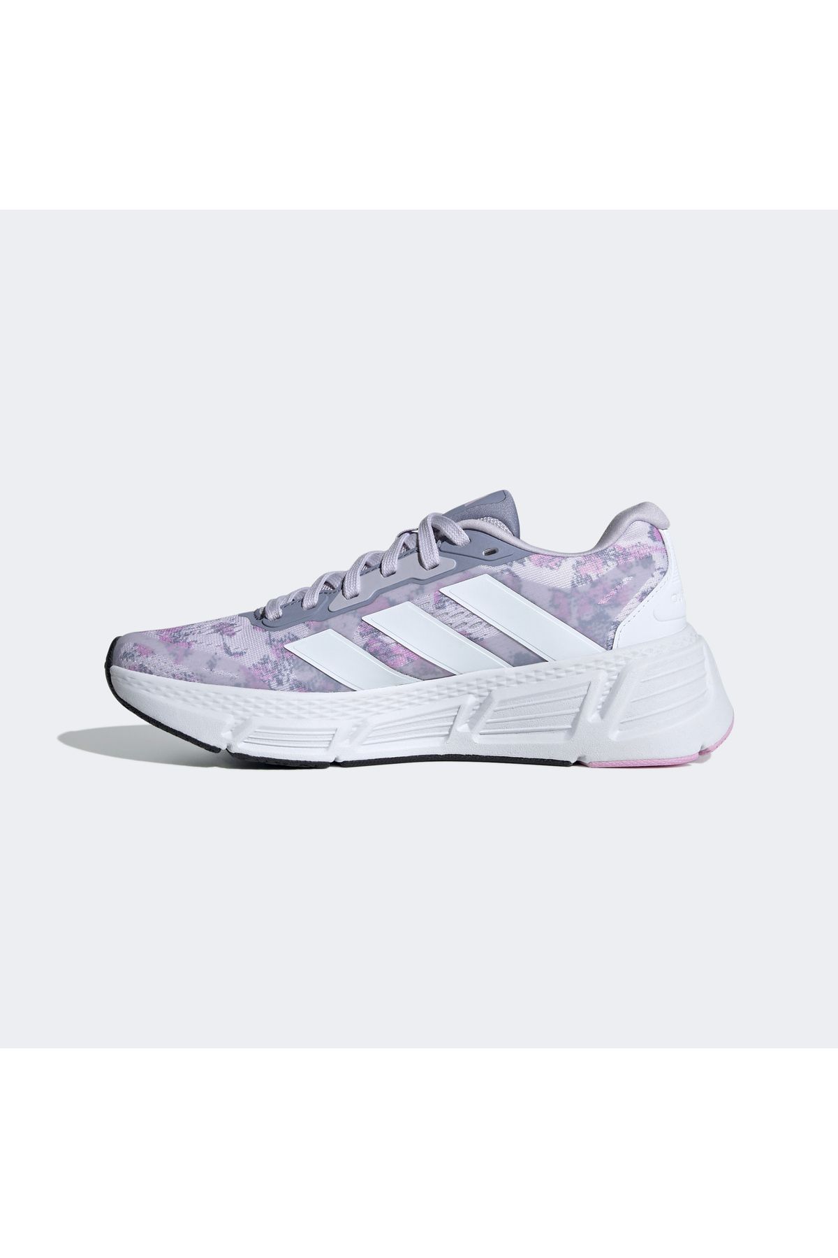 کفش دو و تمرین مشکی زنانه questar 2 های سیاه گرافیکی adidas