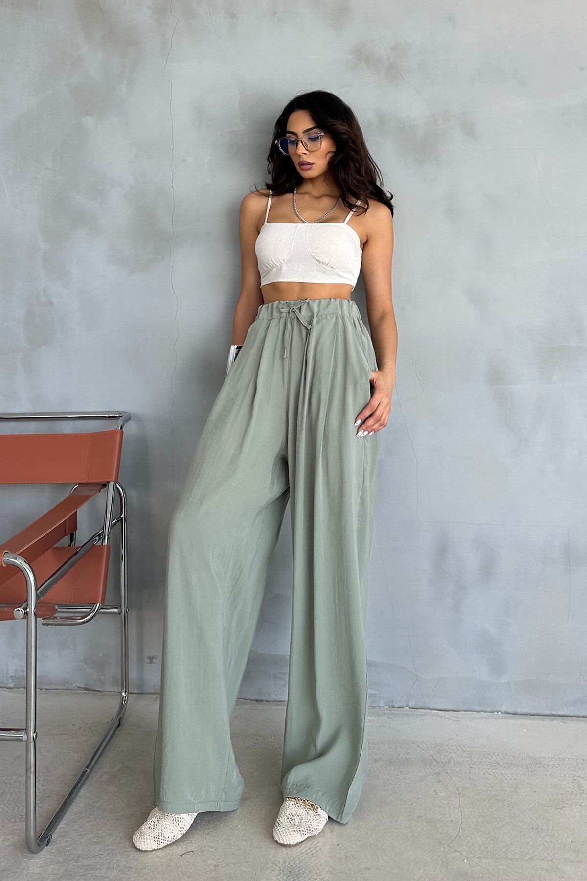 Khaki Modal Fabric Elastic Waist Comfortable Fit Pants