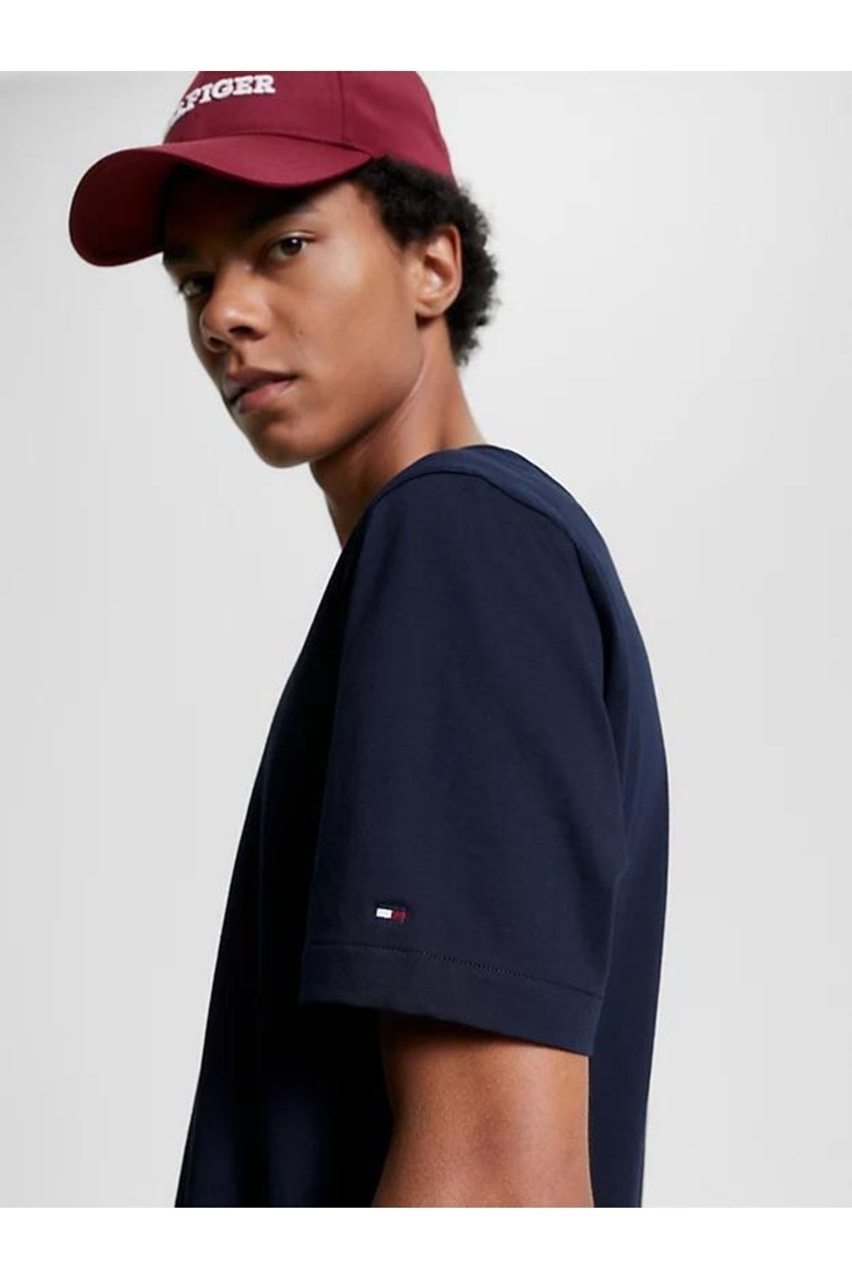 تی شرت آبی مردانه آرم برند آقایان آستین کوتاه گردو Navy Blue MW0MW31526 DW5 Tommy Hilfiger