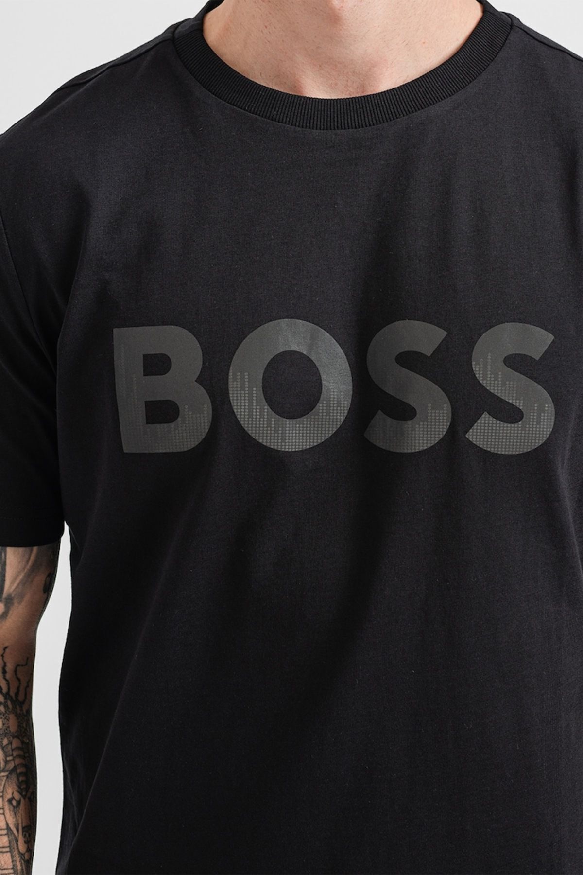 تی شرت مردانه آرم برند آقایان به طور منظم پنبه مناسب ای پیراهن سیاه 50506363 001 BOSS