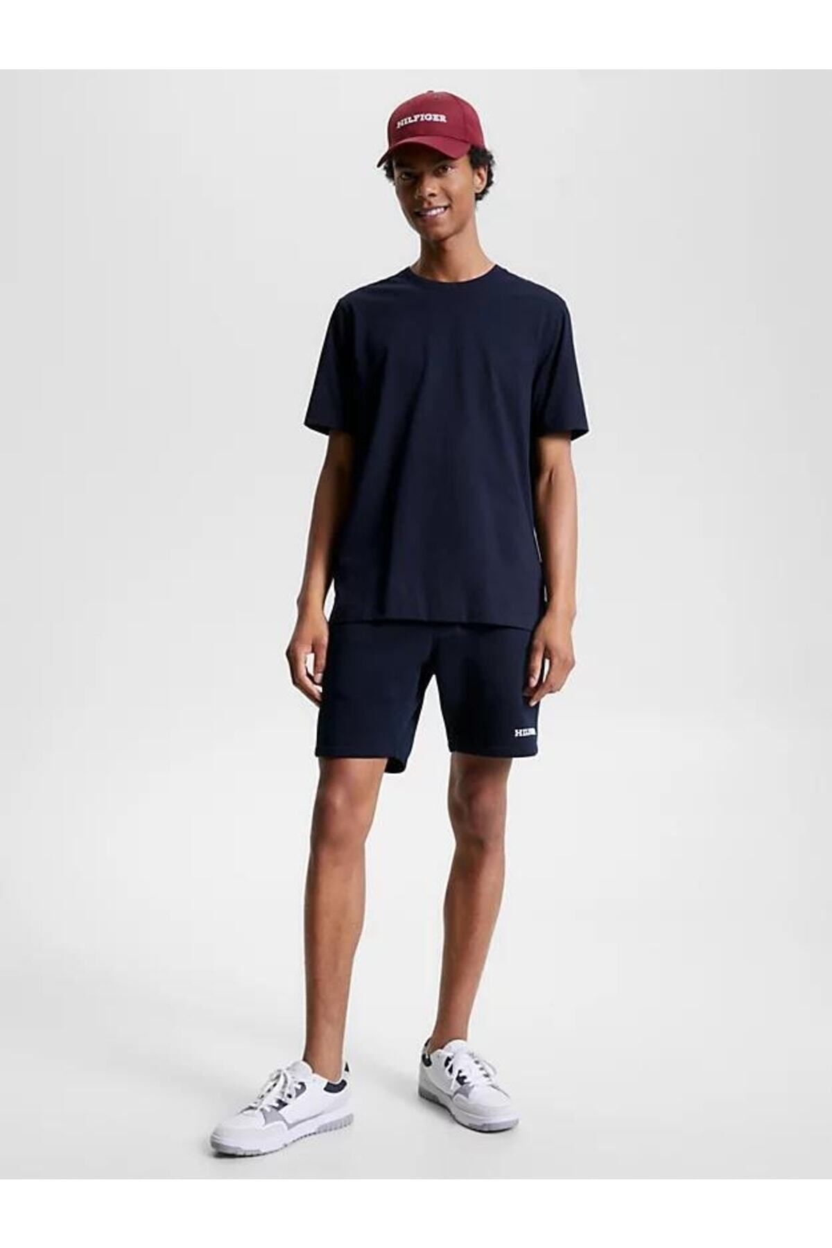 تی شرت آبی مردانه آرم برند آقایان آستین کوتاه گردو Navy Blue MW0MW31526 DW5 Tommy Hilfiger