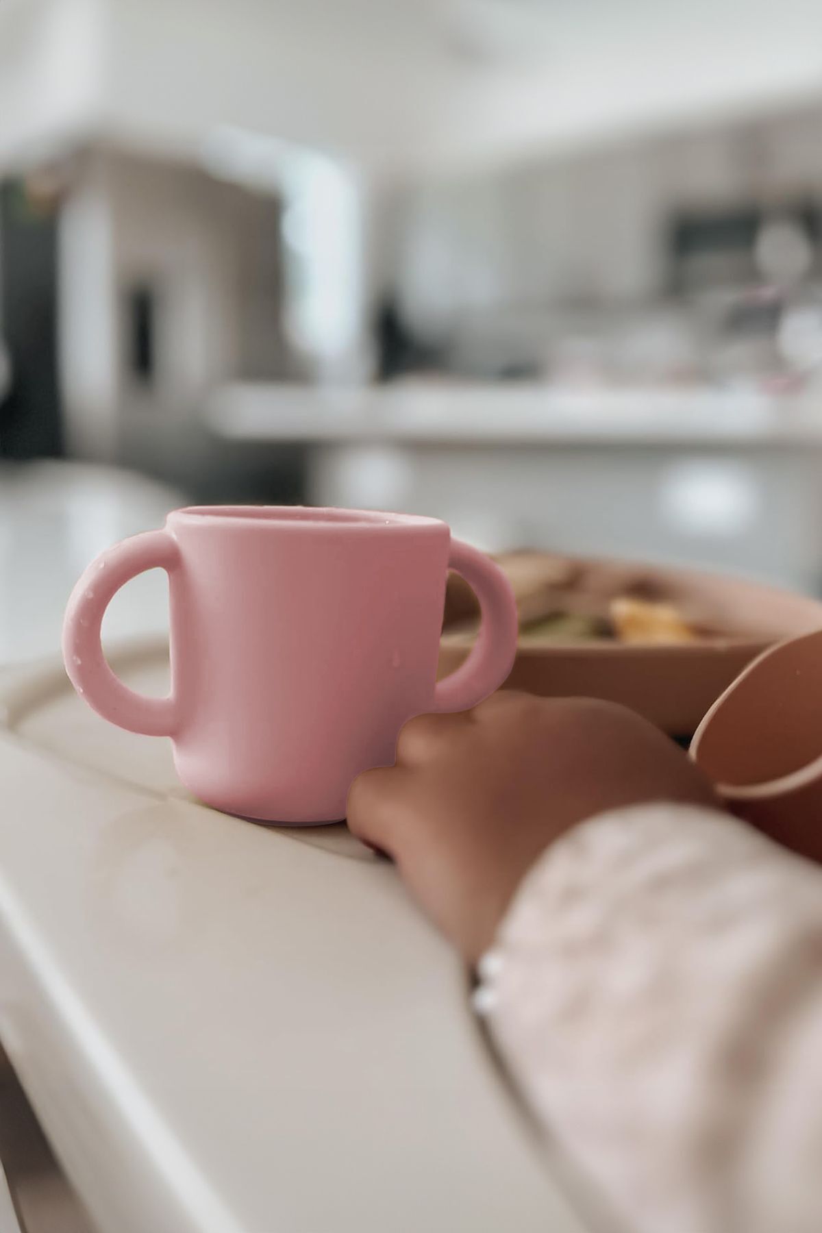 Meleni Baby Kulplu Silikon Bebek Bardağı - Çift Kulplu Sililkon Bardak Pembe fotoğrafı 5 (önizleme)