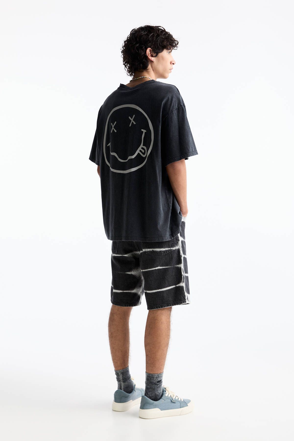 Pull Bear Nirvana bask l ve soluk efektli t shirt Fiyat Yorumlar Trendyol
