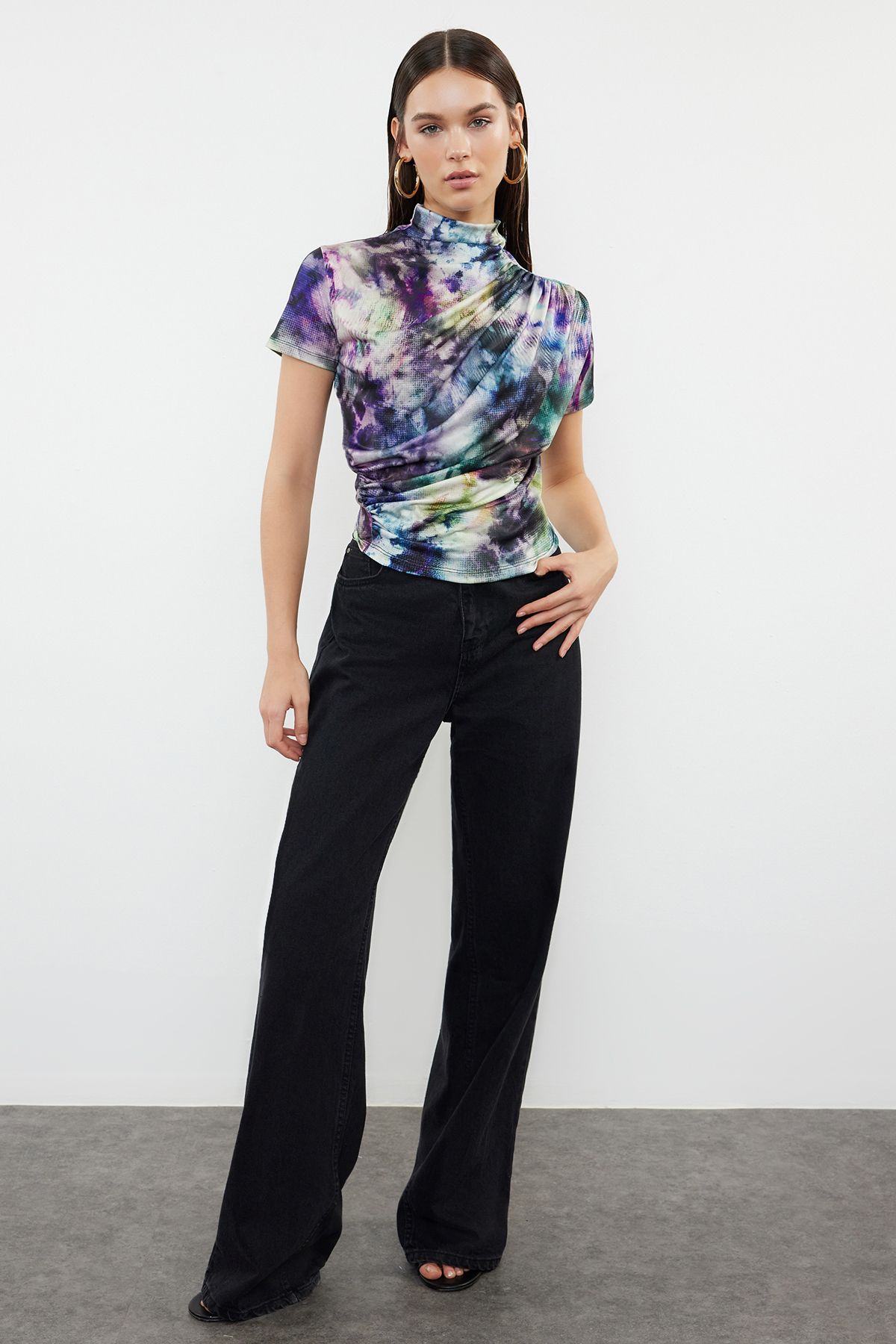 Trendyol Collection-Multicolor Printed Drawstring/Drape Detail Fitted Short Sleeve Stand Collar Stretchy Knitted Blouse Twoss24Bz00426 2