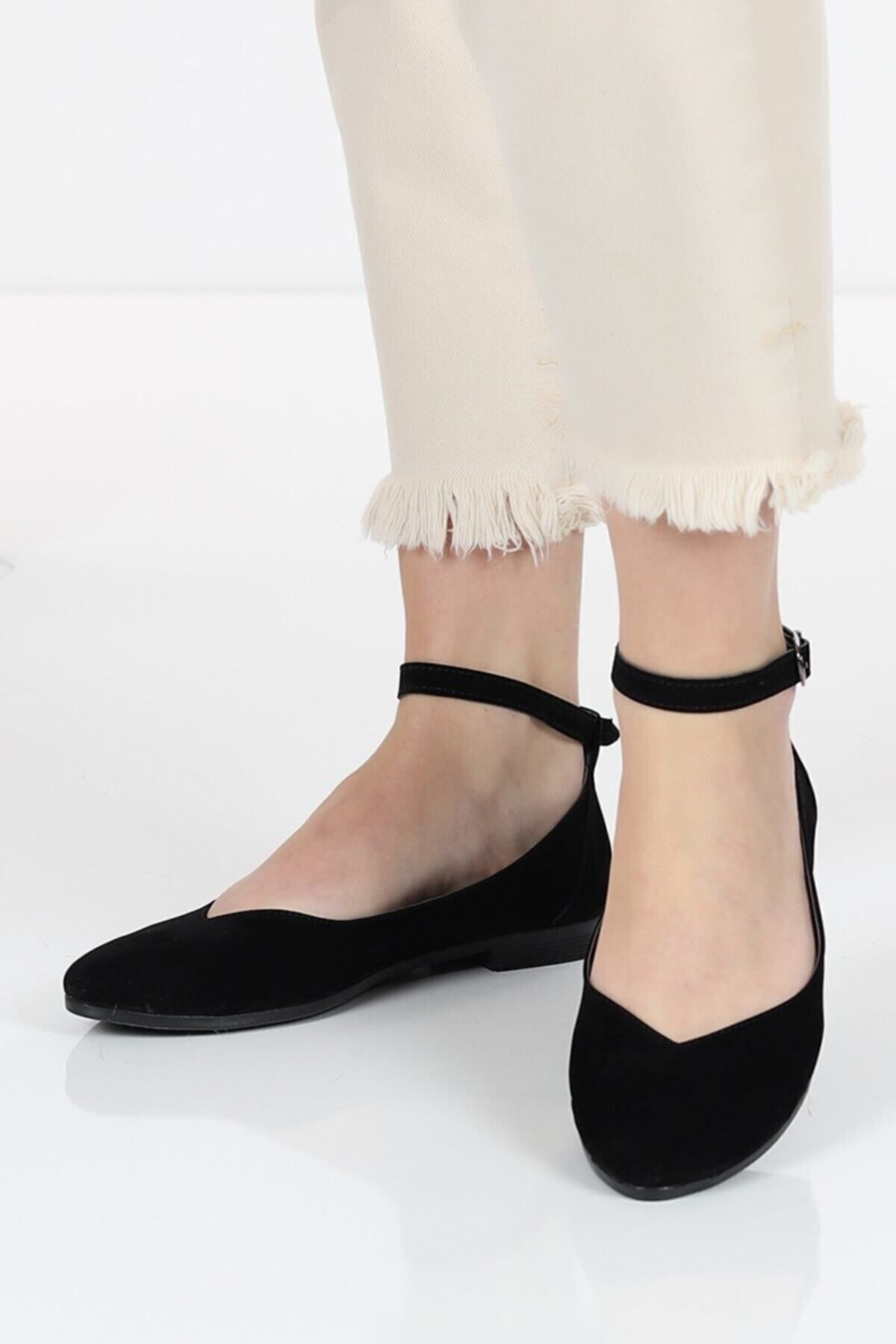 Shoes Siyah Süet Kadın Bilekten Tokalı Babet