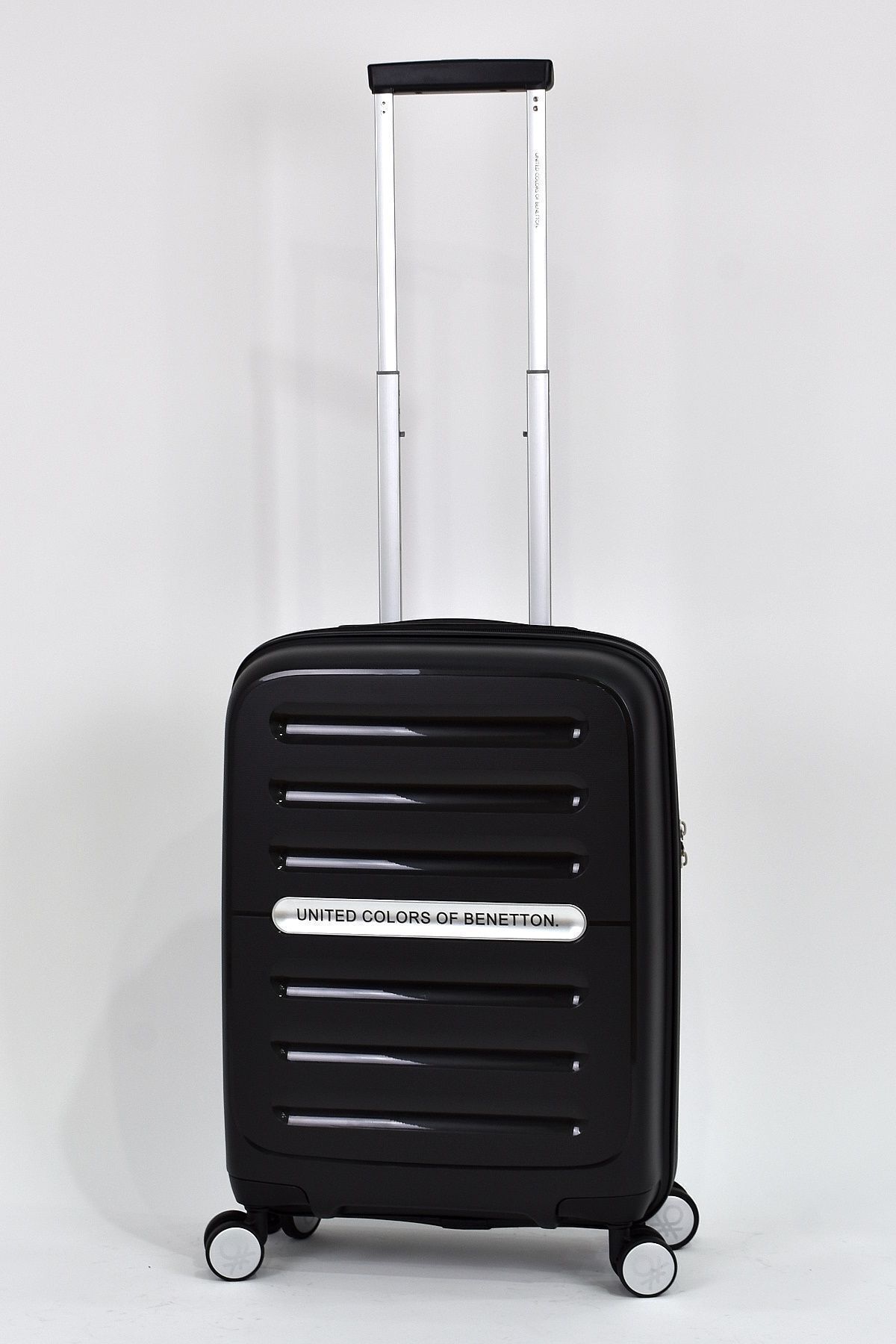 یونایتد کالرز آو بنتون چمدان نشکن سایز کابین، پلی‌پروپیلن BNT1000