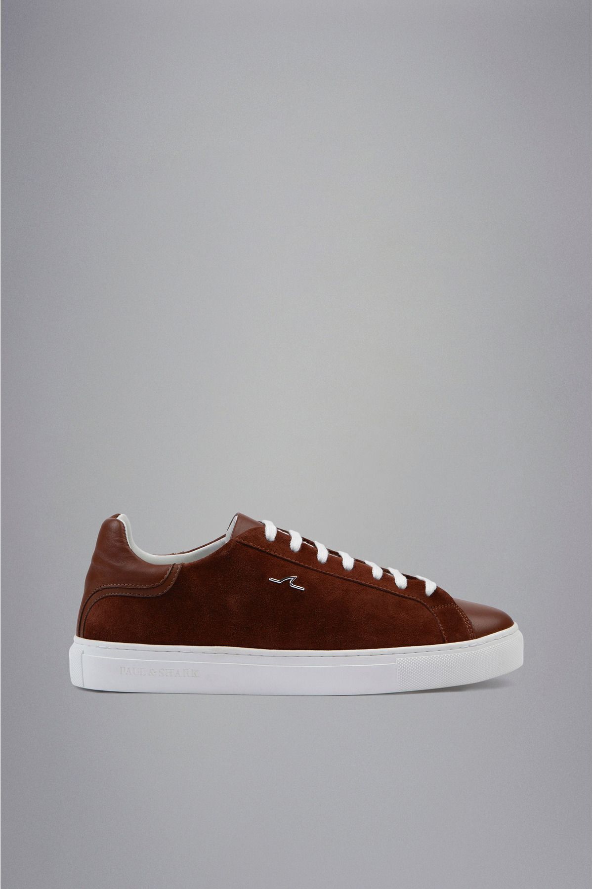 پال اند شارک کفش کتانی مردانه چرم راحت و مناسب استفاده روزمره، قهوه‌ای، کد ۲۴۴۱۸۰۰۲-۴۹۳