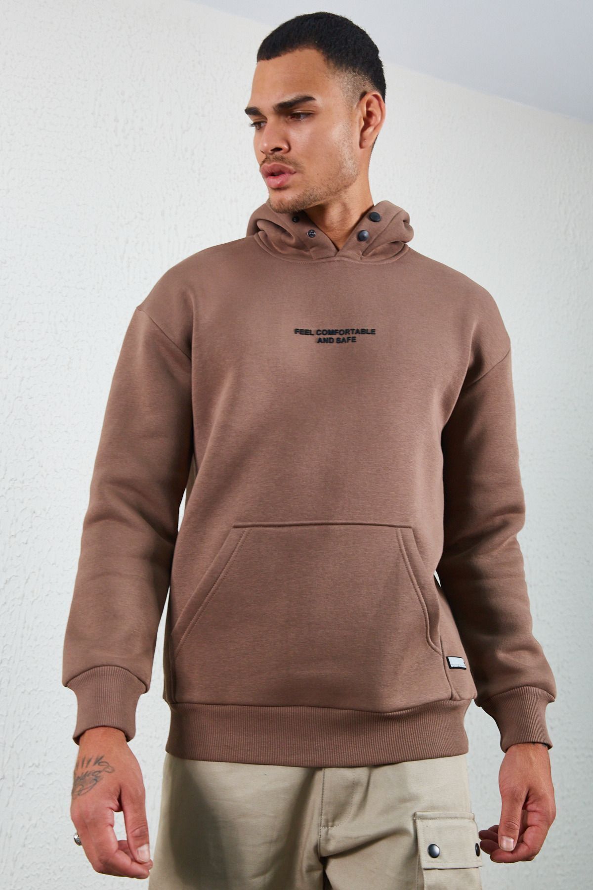 Toptan | Yüksek Baskılı Yakası Çıtçıt Detaylı Sweat
