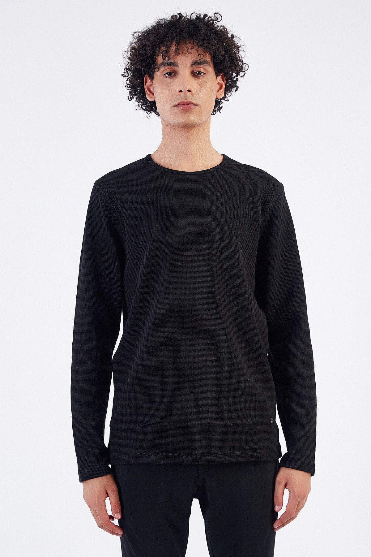 Siyah Bisiklet Yaka Basic Uzun Kol T Shirt | Me21W215004
