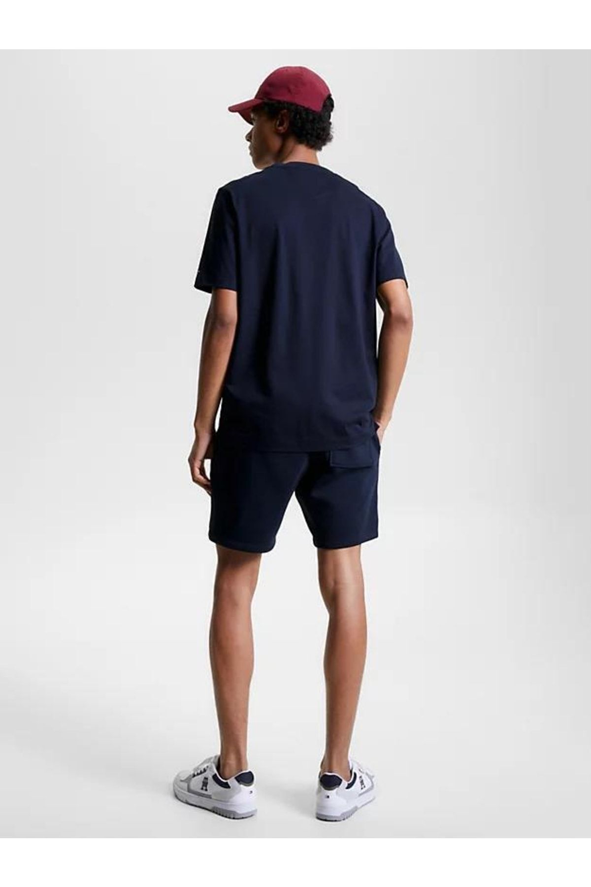 تی شرت آبی مردانه آرم برند آقایان آستین کوتاه گردو Navy Blue MW0MW31526 DW5 Tommy Hilfiger