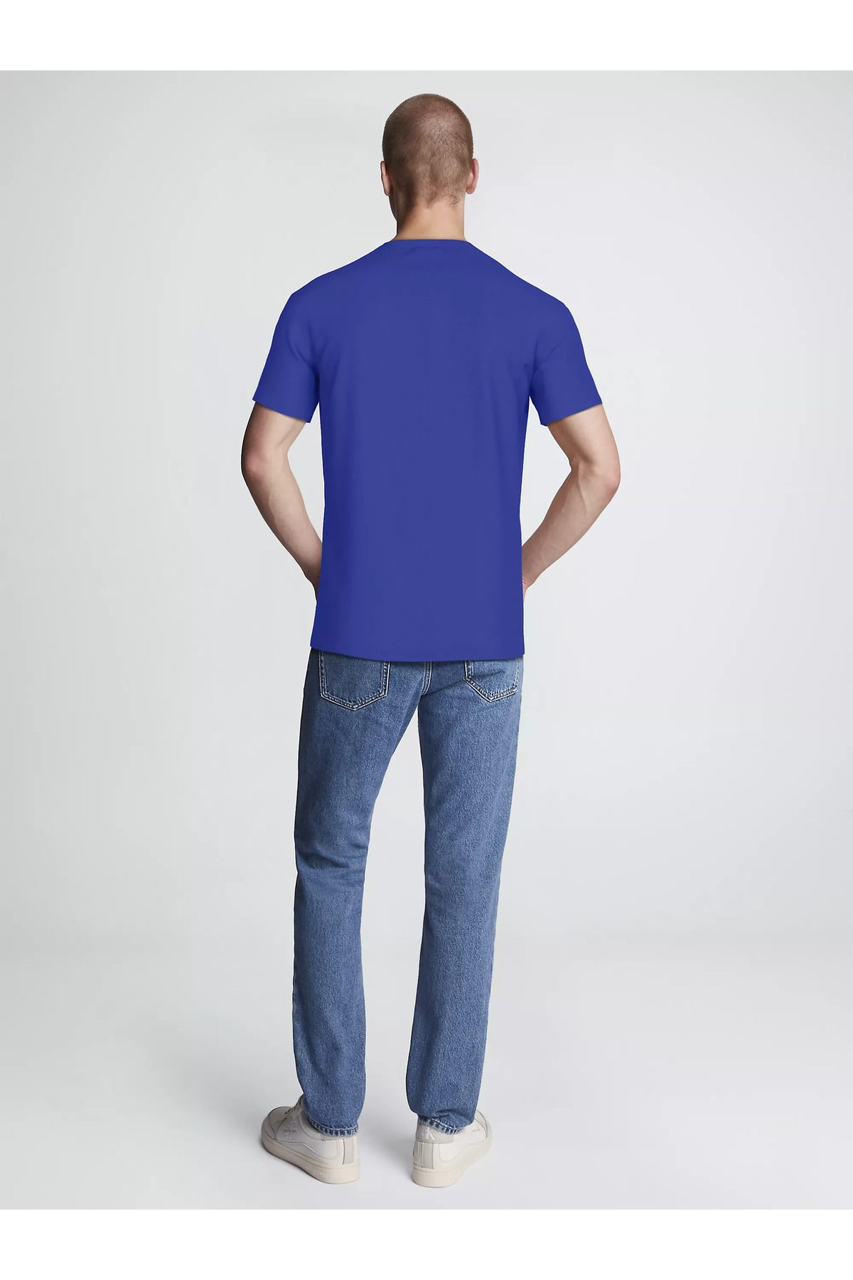 تی شرت آبی مردانه یقه دوچرخه برند بزرگ آرم ARM Blue J30J325676 C86 Calvin Klein