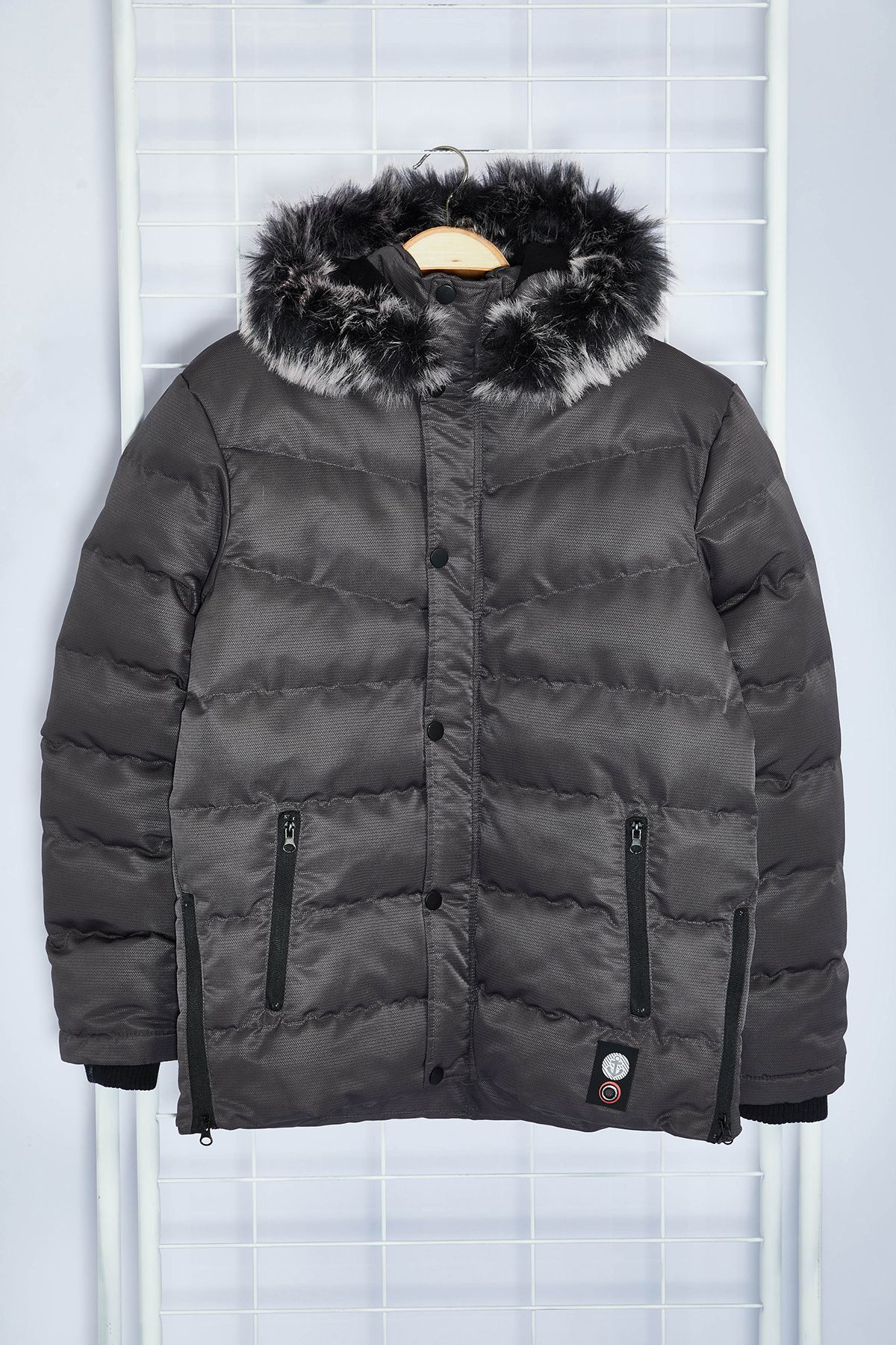 Trendyol Collection-Graue Daunenjacke für Herren – mit Fleece gefüttert, wind- und wasserabweisend, normale Passform TMNAW23MO00009 7