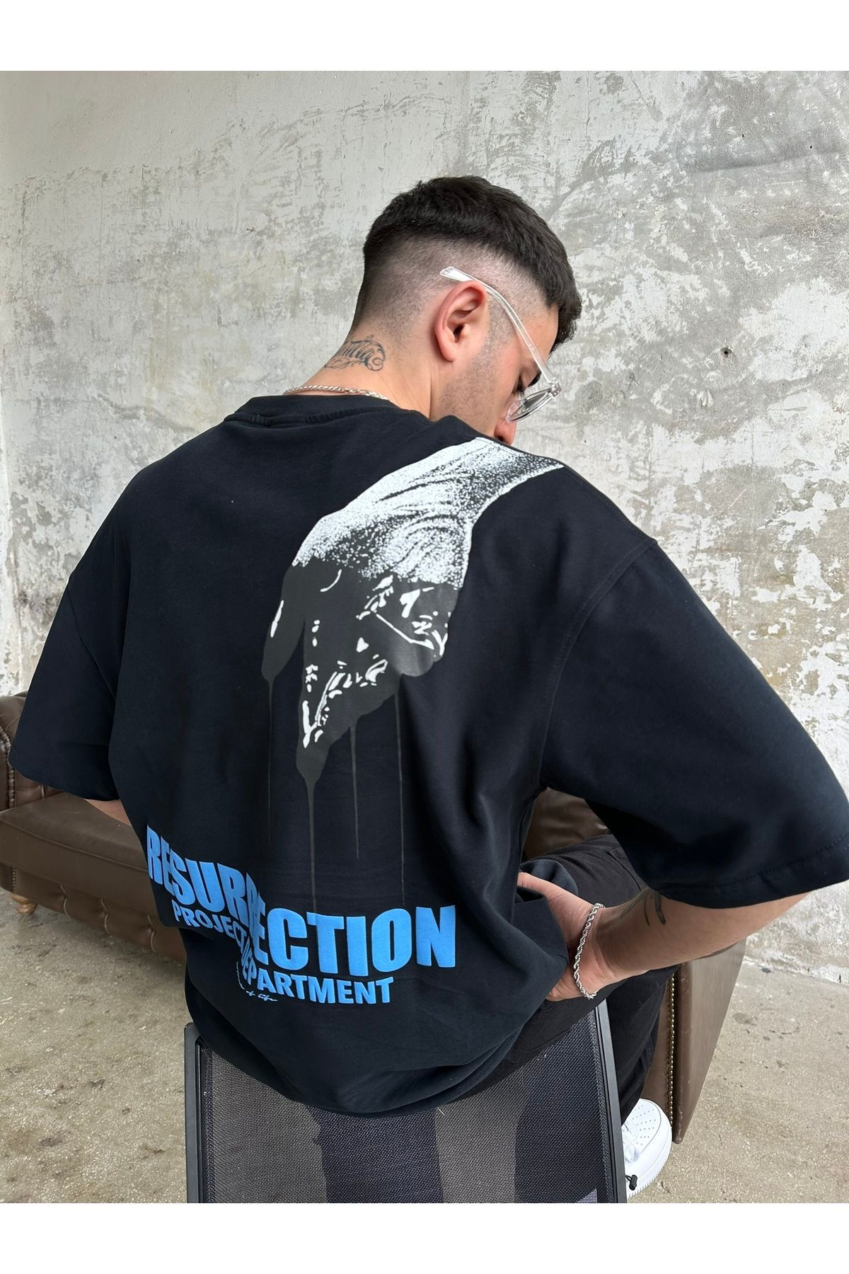No362-Black Oversize Resurrection T-Shirt 3