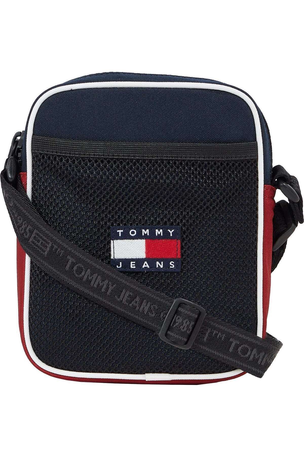 تامی هیلفیگر کیف مردانه تامی جینز طرح هریتیج کراسباند تامی هیلفیگر کیف مردانه تامی جینز طرح هریتیج کراسباند