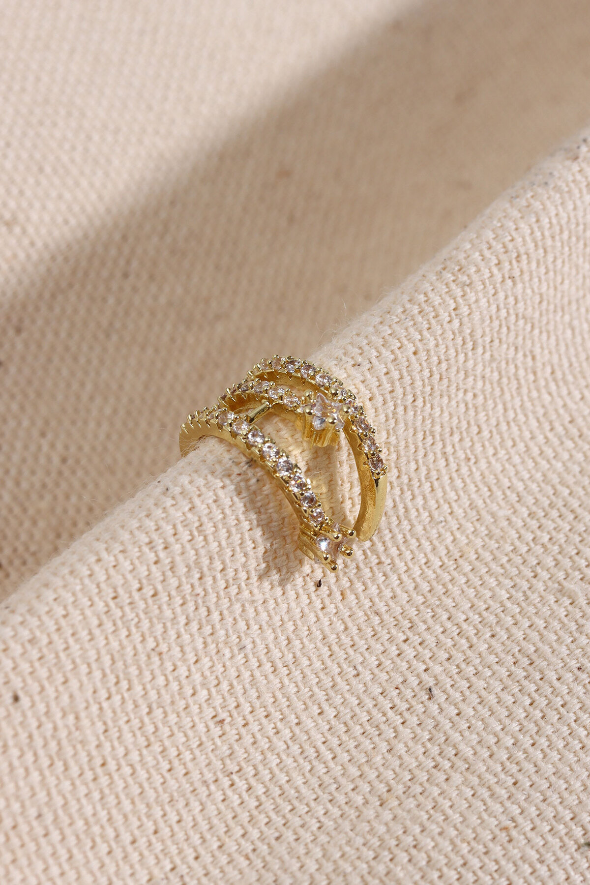 3 Şeritli Gold Renk Kıkırdak Küpe