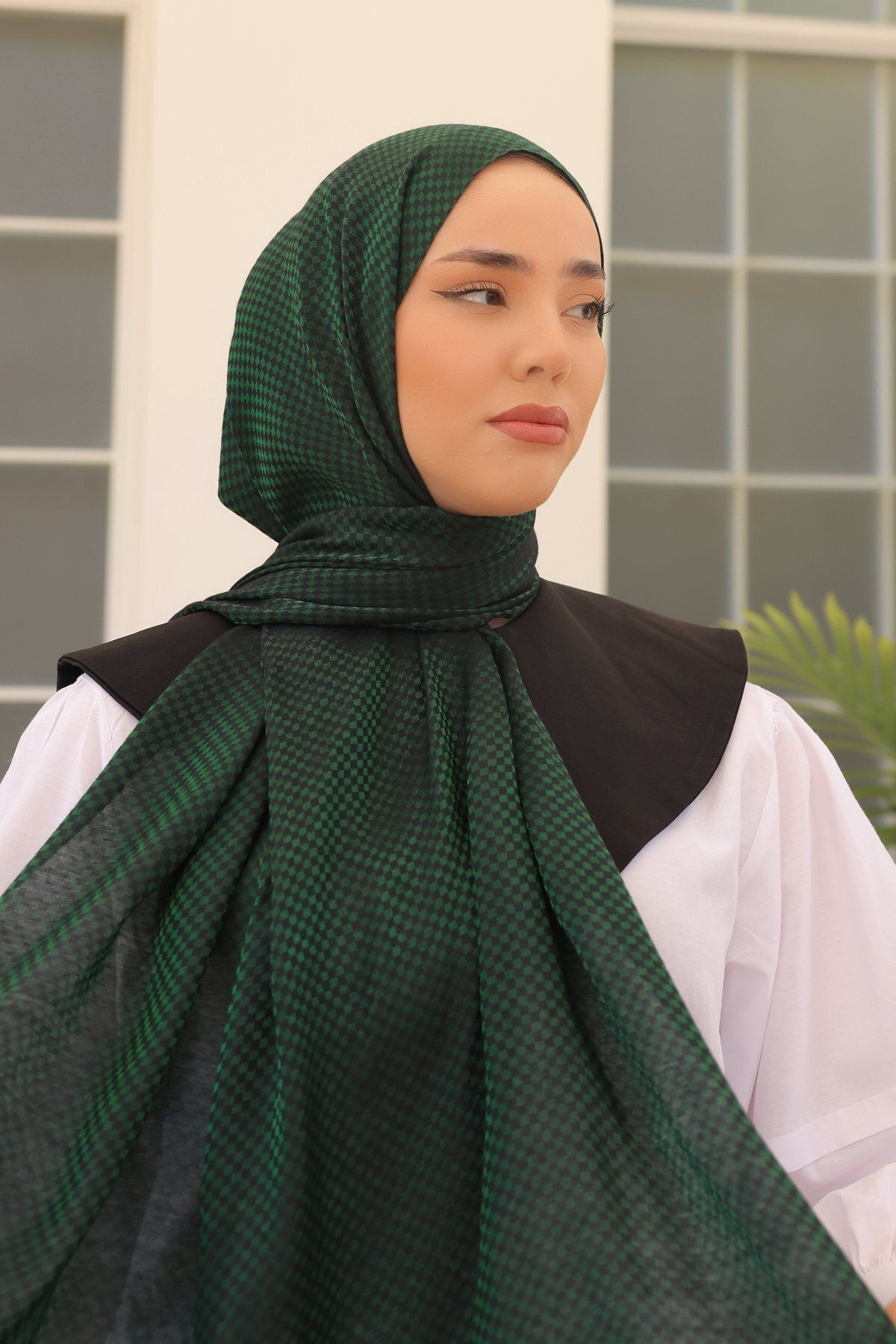 Silk Home-Twinkle 50003-06 Model Shawl 3