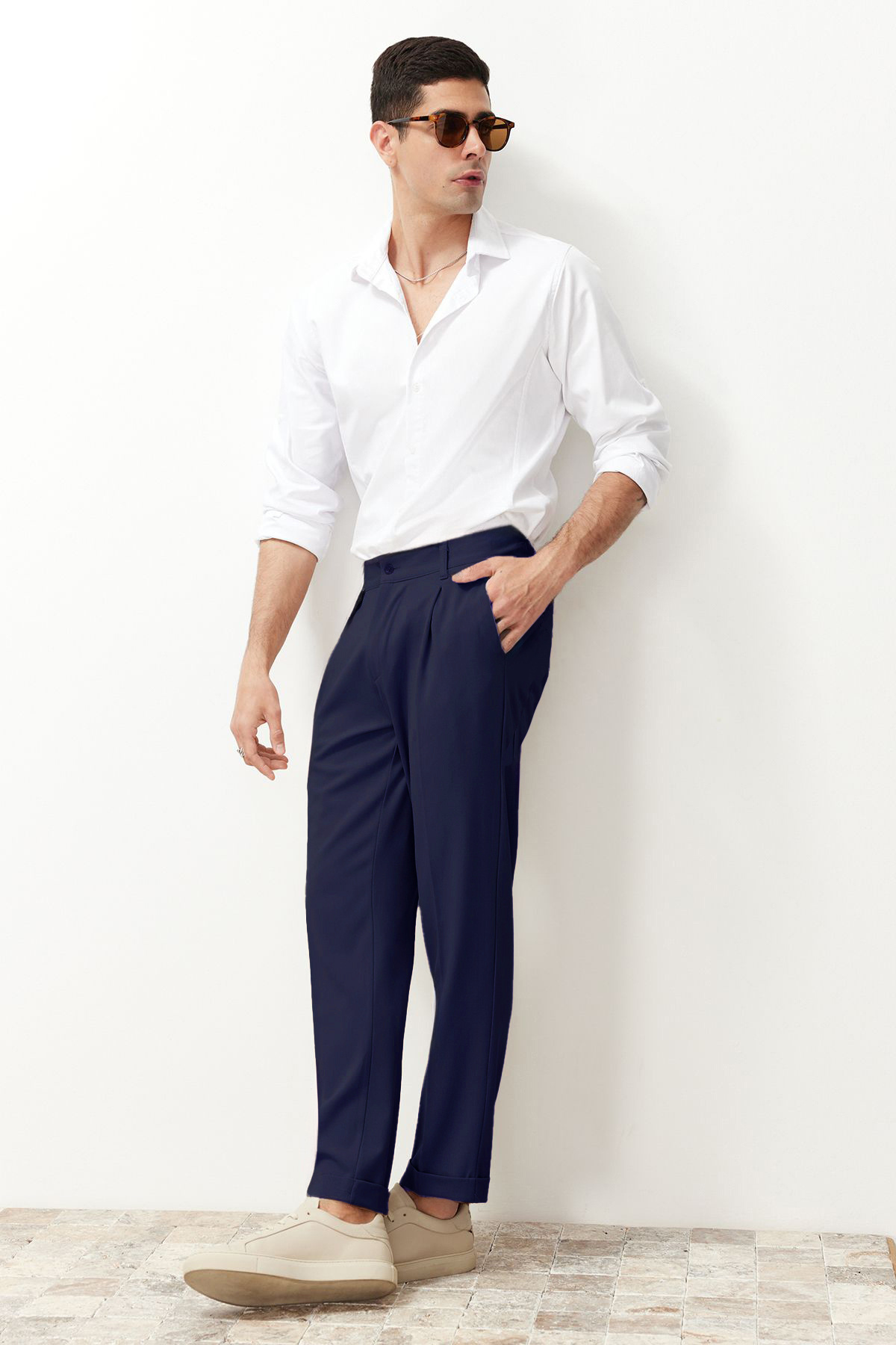  Trendyolmilla Man Lacivert ?talyan Kesim Pileli Klasik Duble Paça Kuma? Pantolon