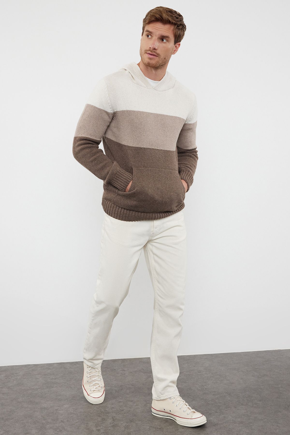 Trendyol Collection-Екрю Обикновен вълнен пуловер с качулка и цветен блок Tmnaw22Kz0822 2