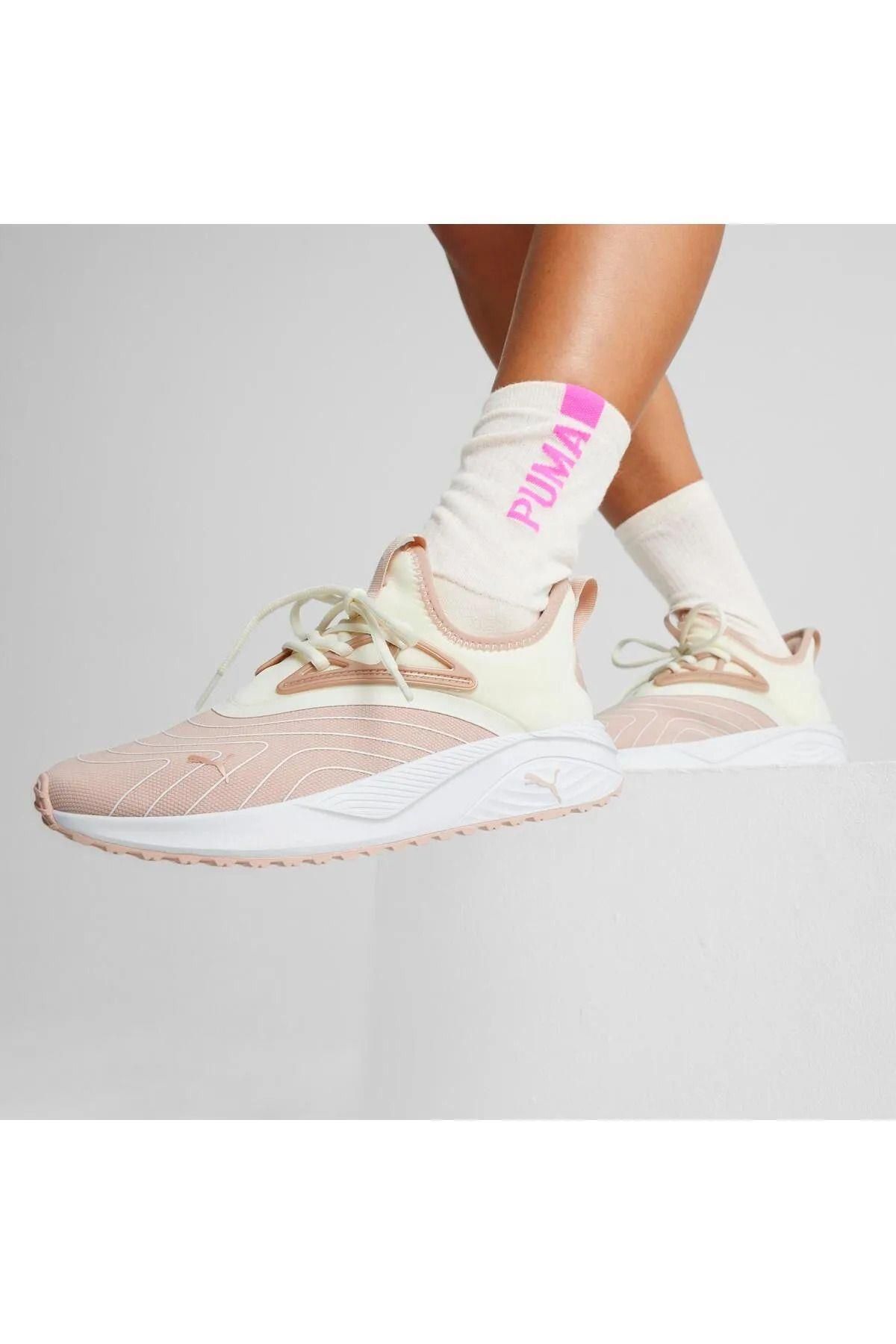 کفش پیاده روی مشکی زنانه 395238 اسپرت زیبایی صورتی Puma