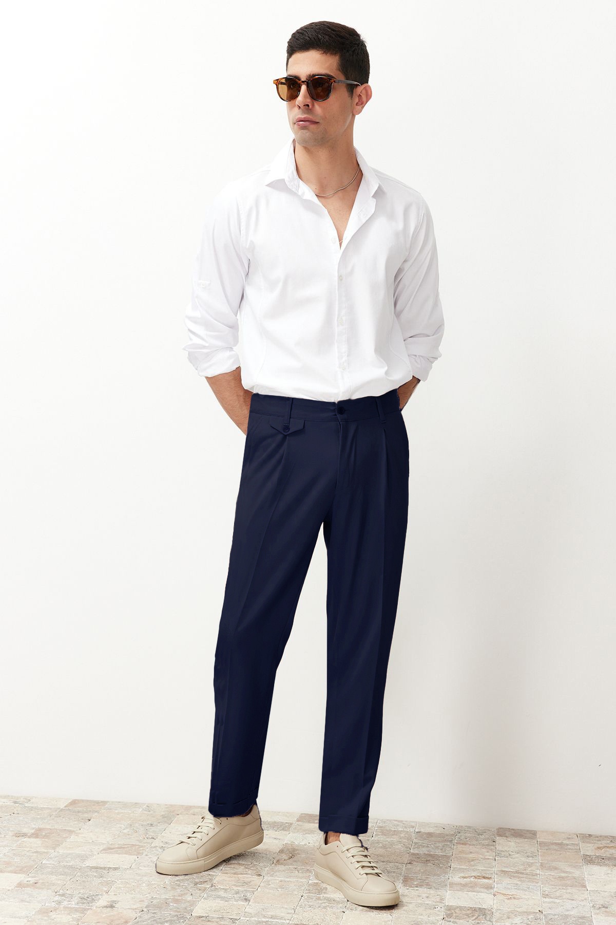  Trendyolmilla Man Lacivert ?talyan Kesim Pileli Klasik Duble Paça Kuma? Pantolon