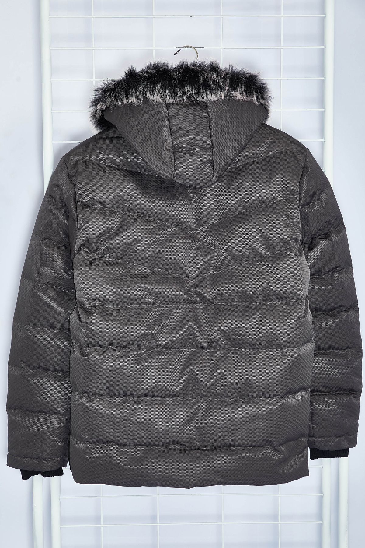 Trendyol Collection-Graue Daunenjacke für Herren – mit Fleece gefüttert, wind- und wasserabweisend, normale Passform TMNAW23MO00009 9