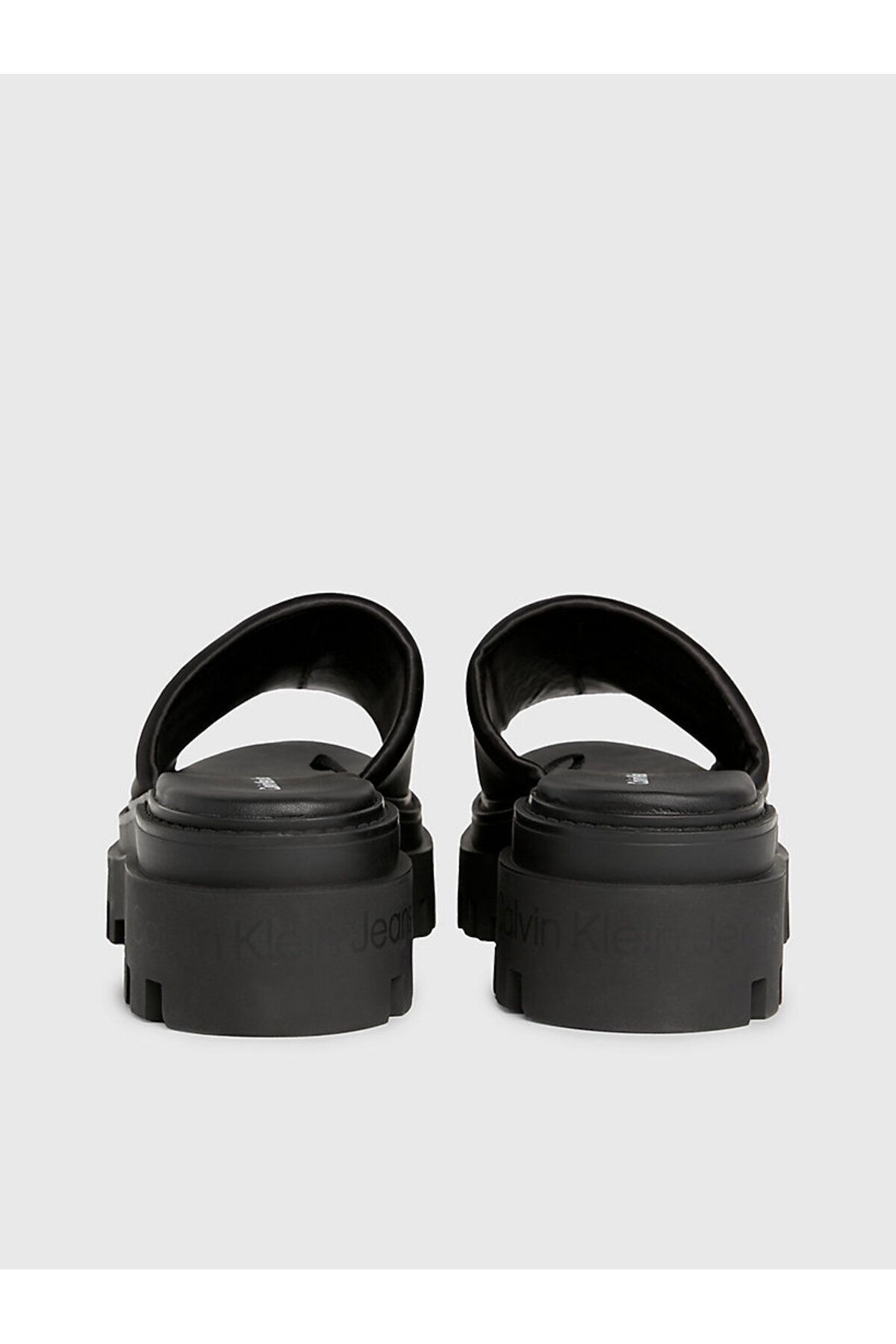 صندل سیاه زنانه جنگی دندان در DC Calvin Klein