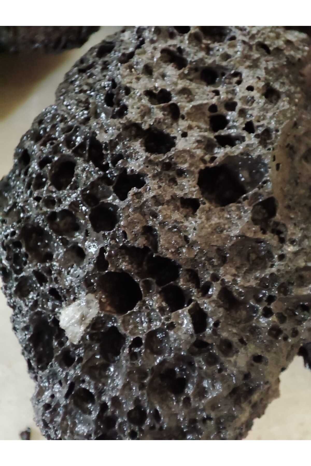 Genel Markalar Lav Taşı 5 Kg (MANGAL TAŞI) 3 Ila 6 Cm Arasında Dekoratif Tir. Siyah Renkli