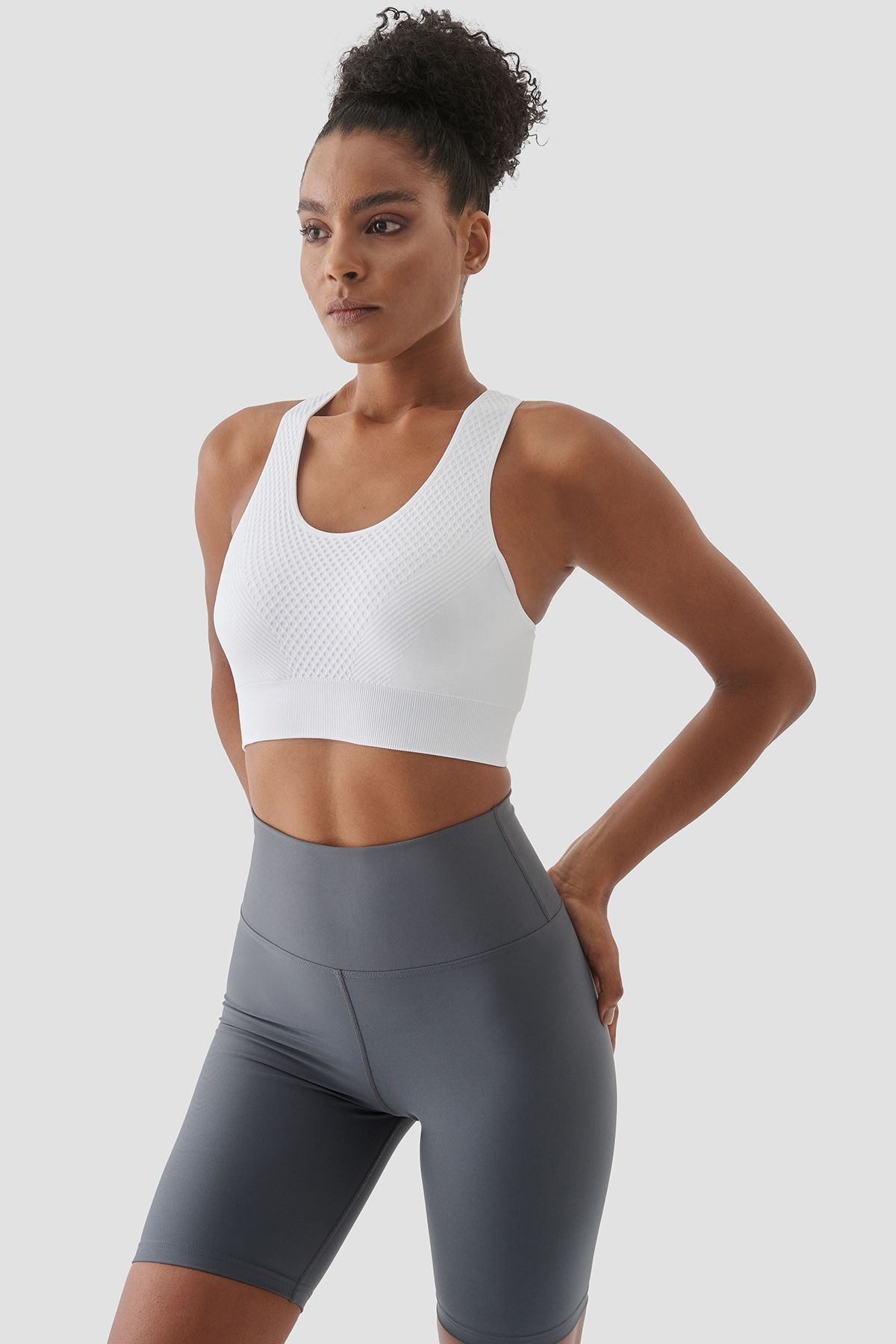 Rhea Dikişsiz Beyaz Spor Bra