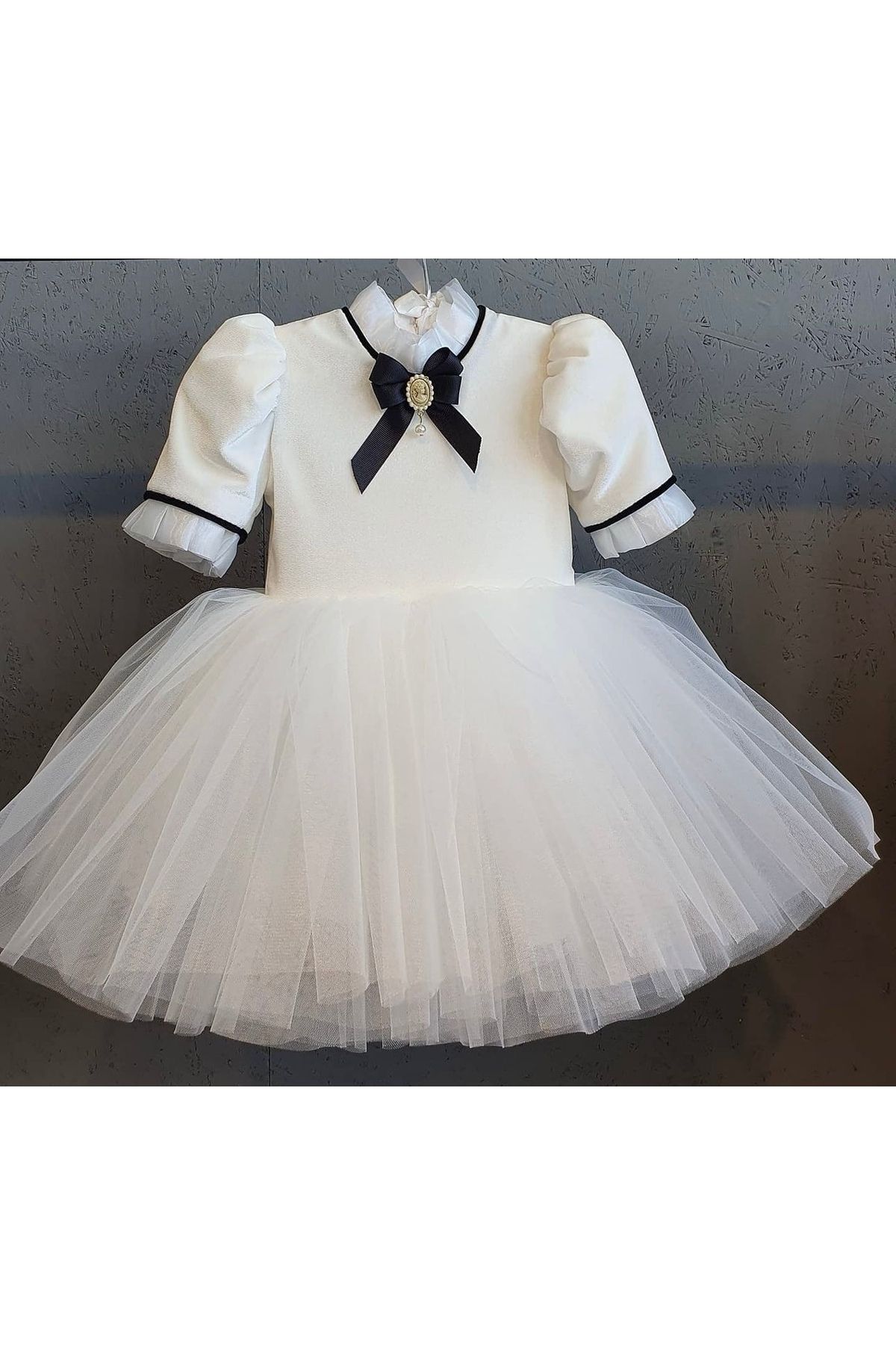 Kız Çocuk Beyaz Tasarım Elbise