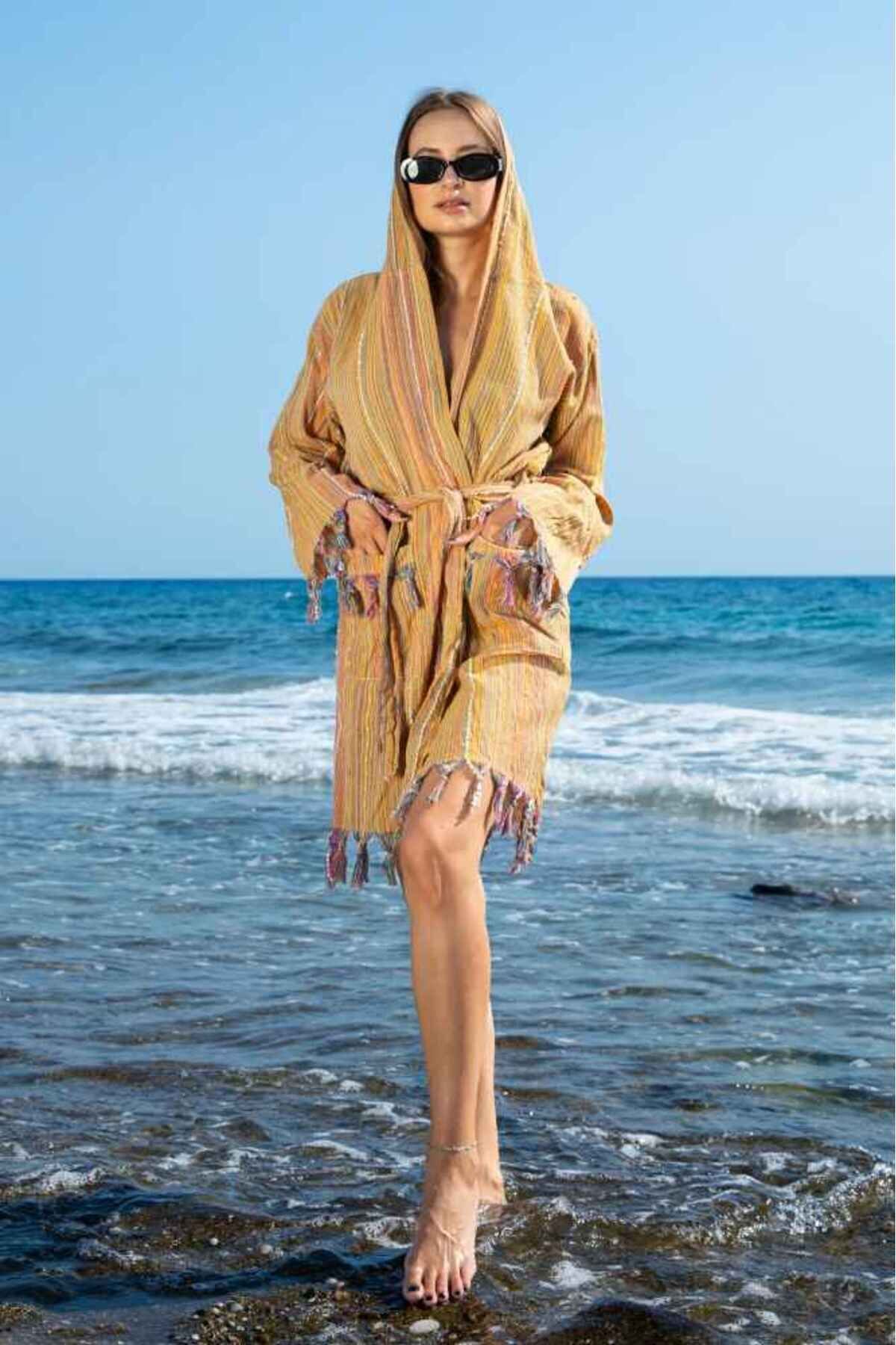 My-o Otantik Ponponlu Kapüşonlu Peştemal Bornoz