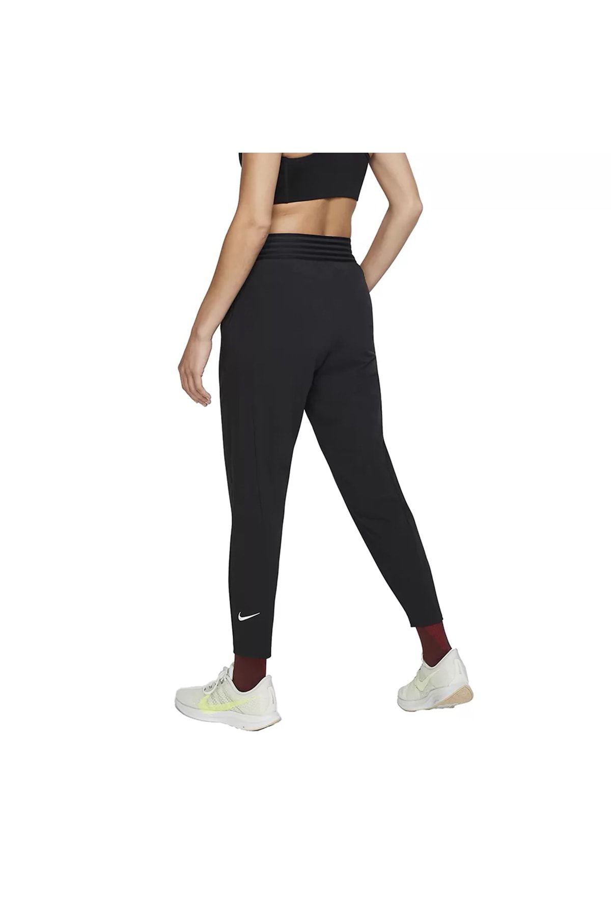Nike Dri-Fit Essential 7/8 Core Siyah Kadın Bilek Üstü Eşofman Altı Fiyatı,  Yorumları - Trendyol