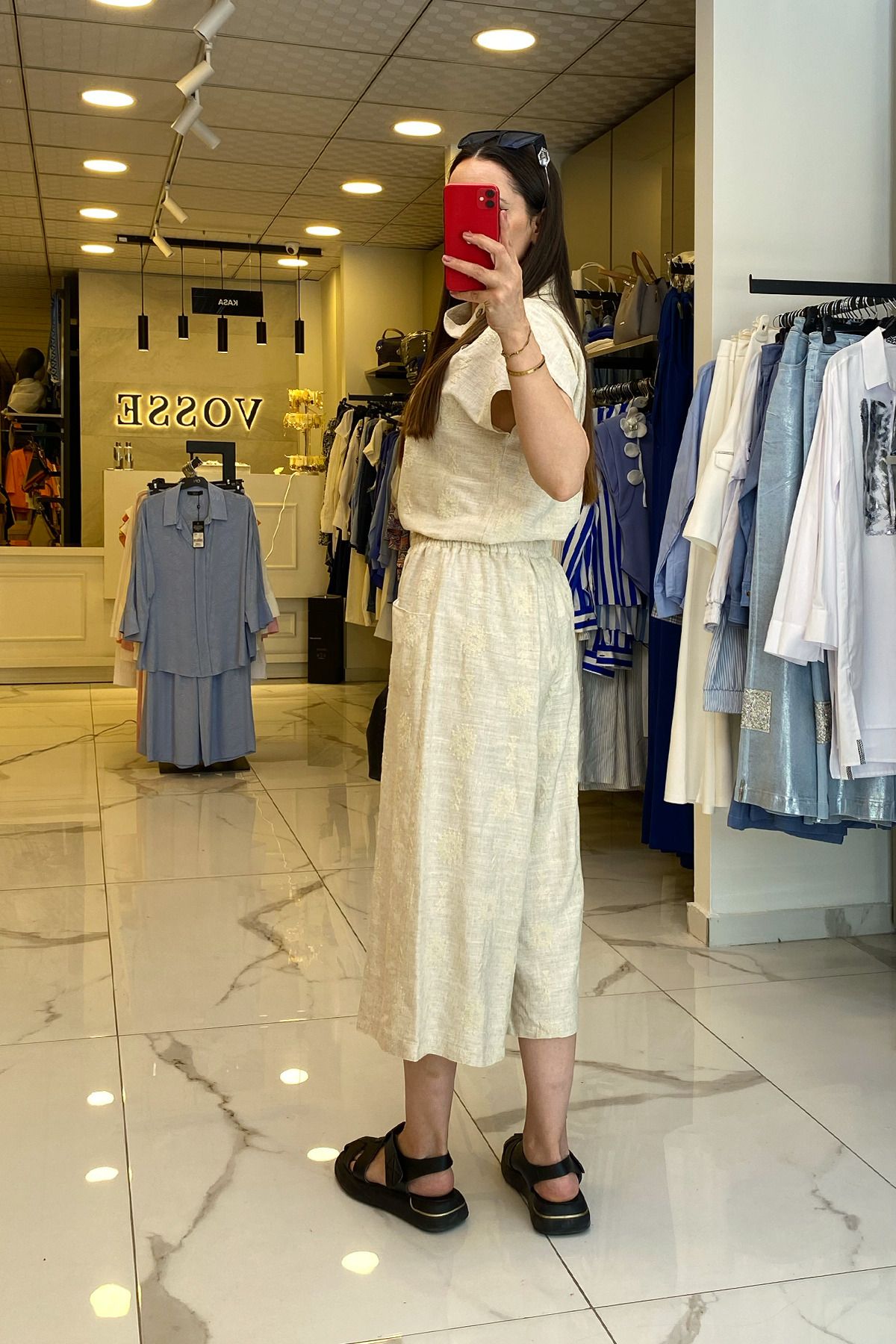 کت وشلوار سبز زنانه لباس در مد BEIGE DEGAJE شلوار CAPRI را با تنظیم کرد اورجینال Vosse