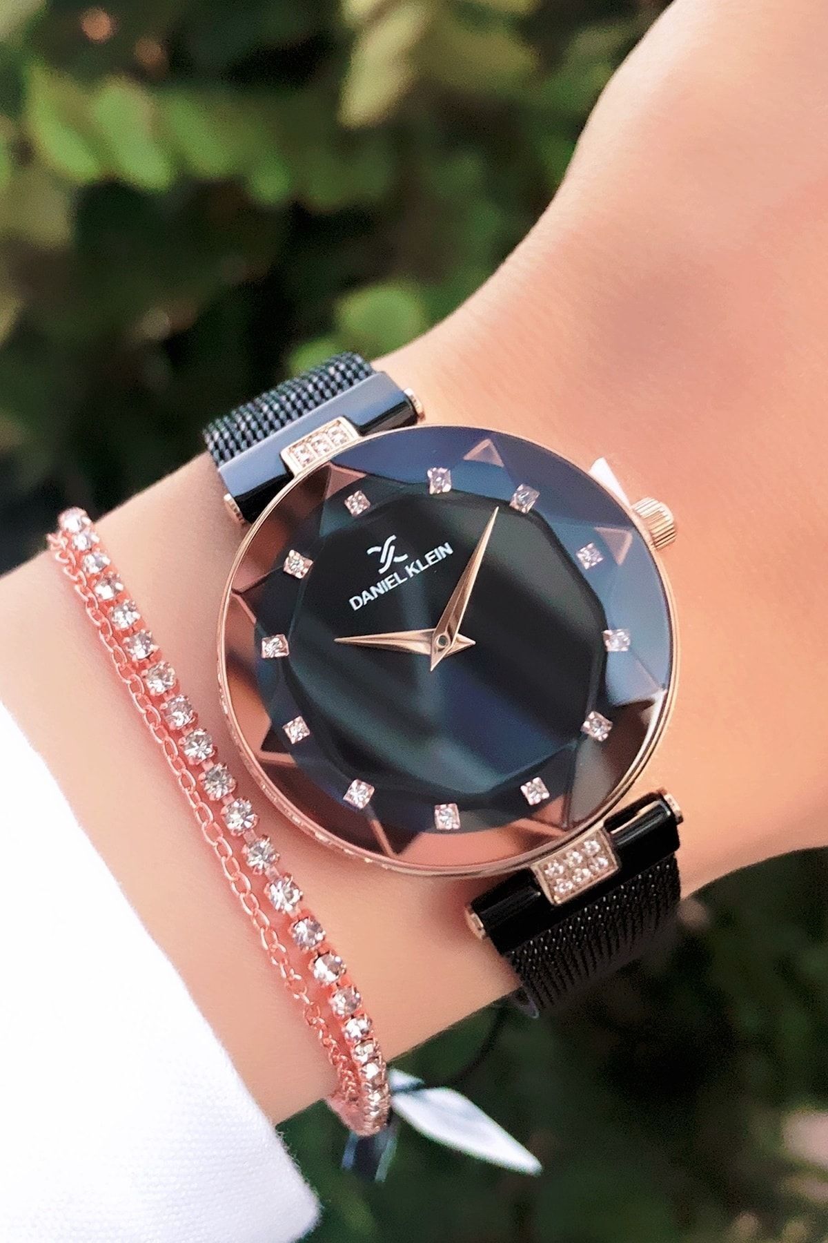 Daniel klein black watch top