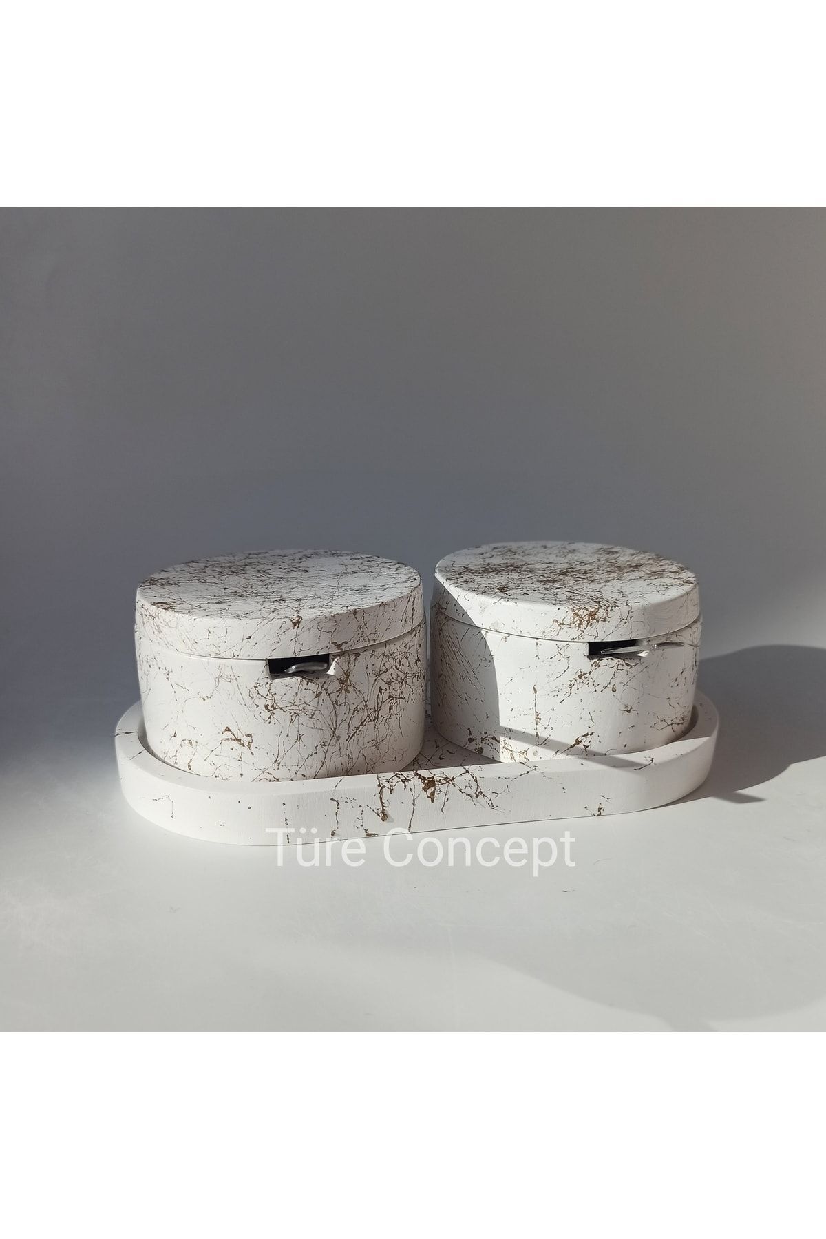 Ture Concept-مجموعة وعاء فلفل ملح منقوش باللونين الذهبي والذهبي 2
