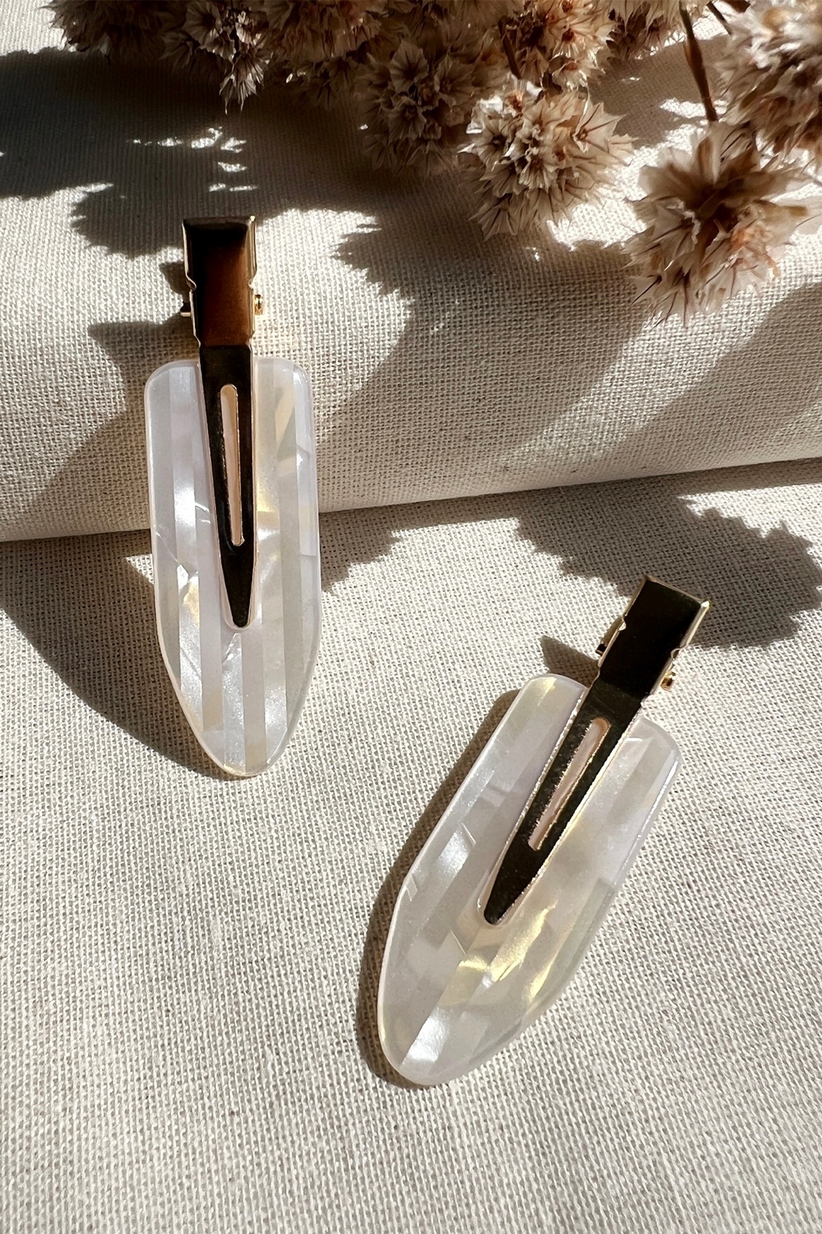 2-Piece Trackless Clip Buckle Set White Gold Mixed Color Pearl