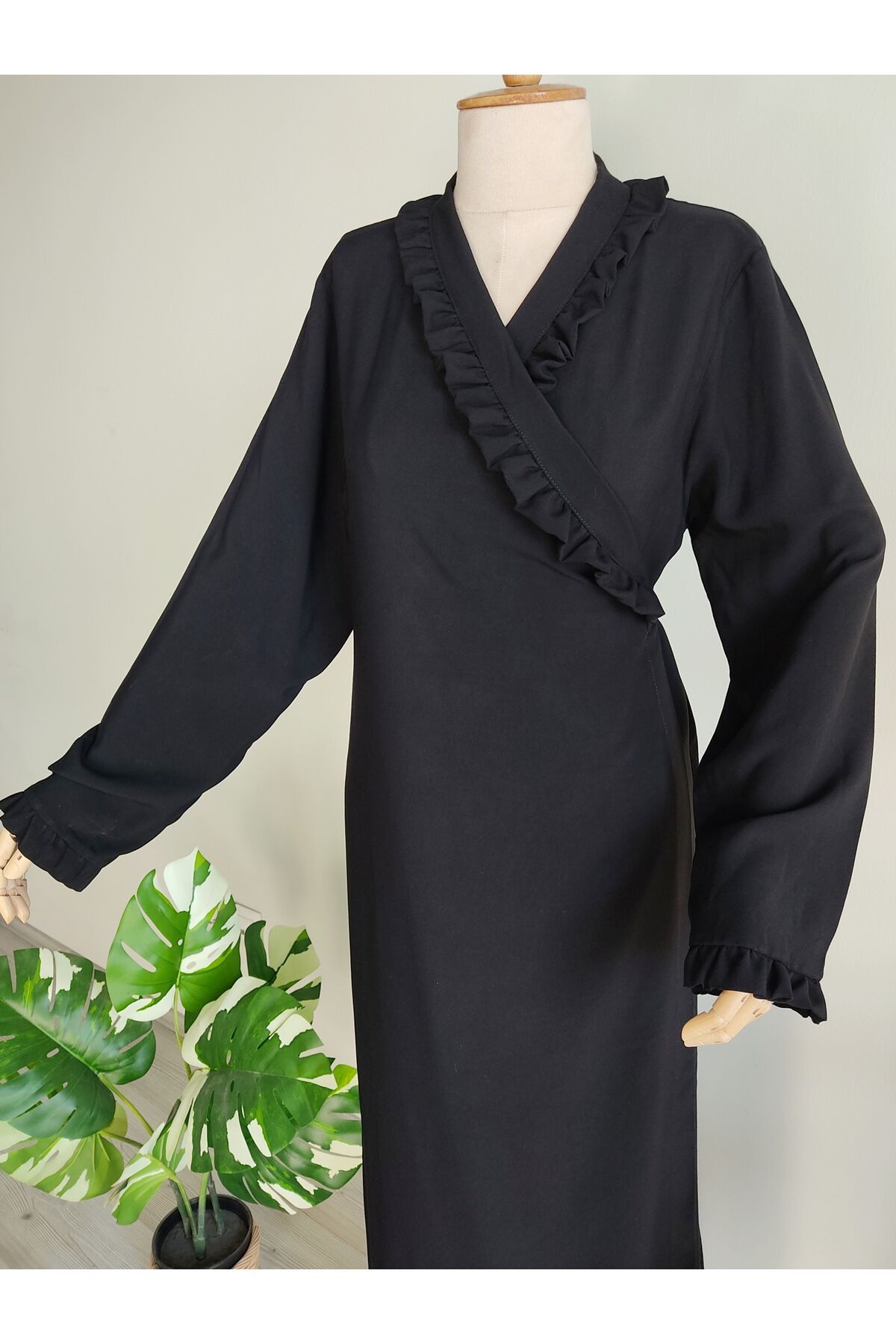 https://cdn.dsmcdn.com/ty1392/product/media/images/prod/QC/20240630/14/b5a161d7-1ab6-368f-a6bd-a9be4b7ec0ff/1_org_zoom.jpg