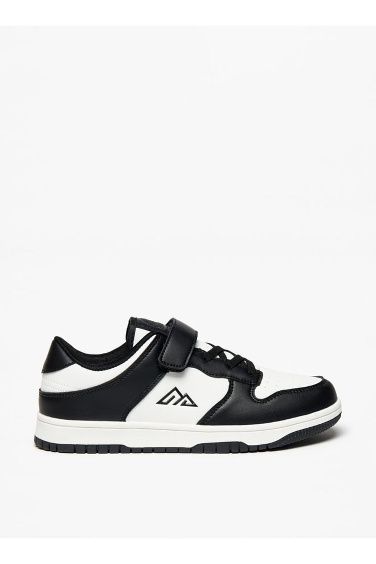 Oaklan by Shoexpress-Panelled Sports Shoes with Hook and Loop Closure 3