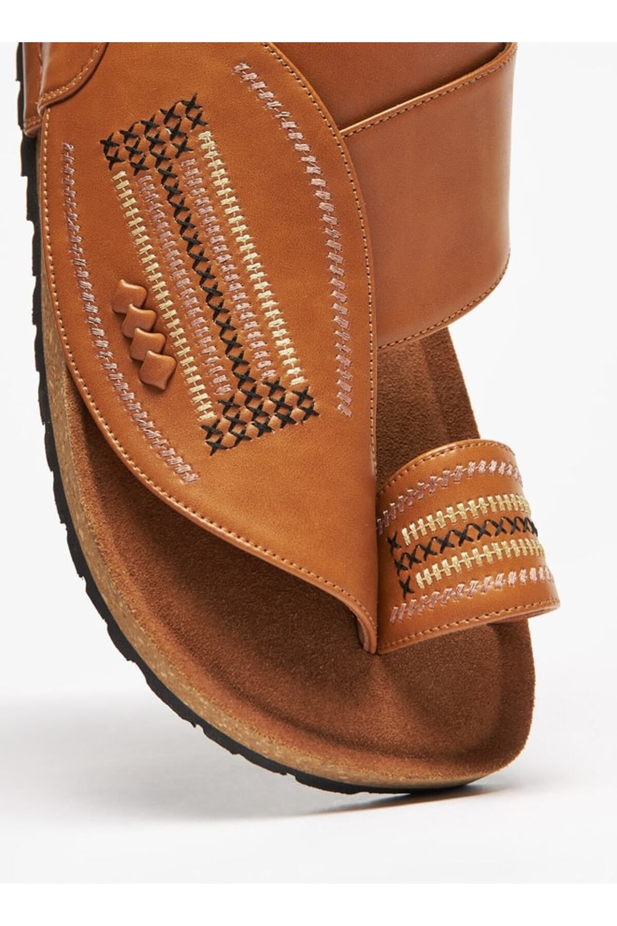 Al Waha-Textured Slip-On Arabic Sandals with Toe Loop Detail 4