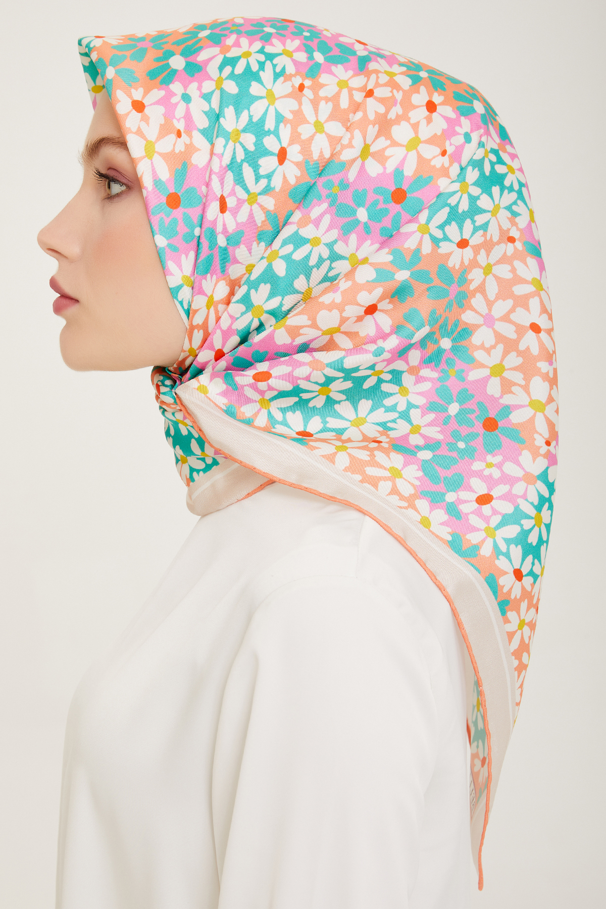 روسری زنانه بللی | BELLİ SAF İPEK EŞARP 4013D - 01 Belli - Image 3